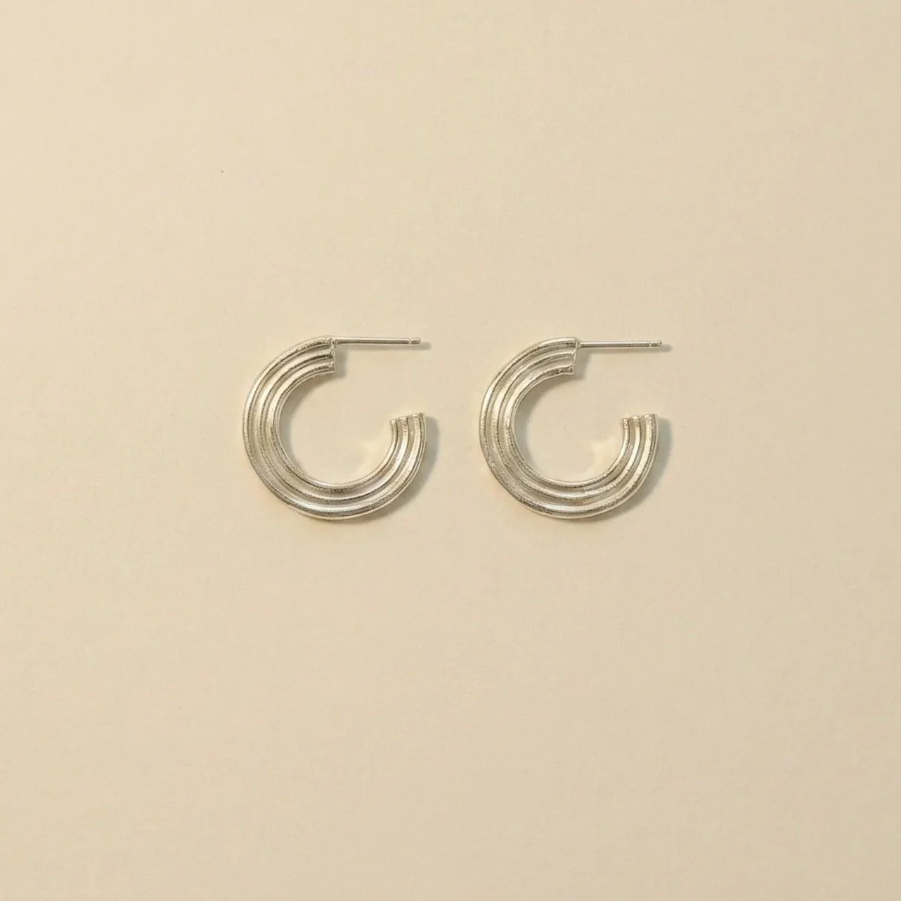 spiral silver hoop earrings