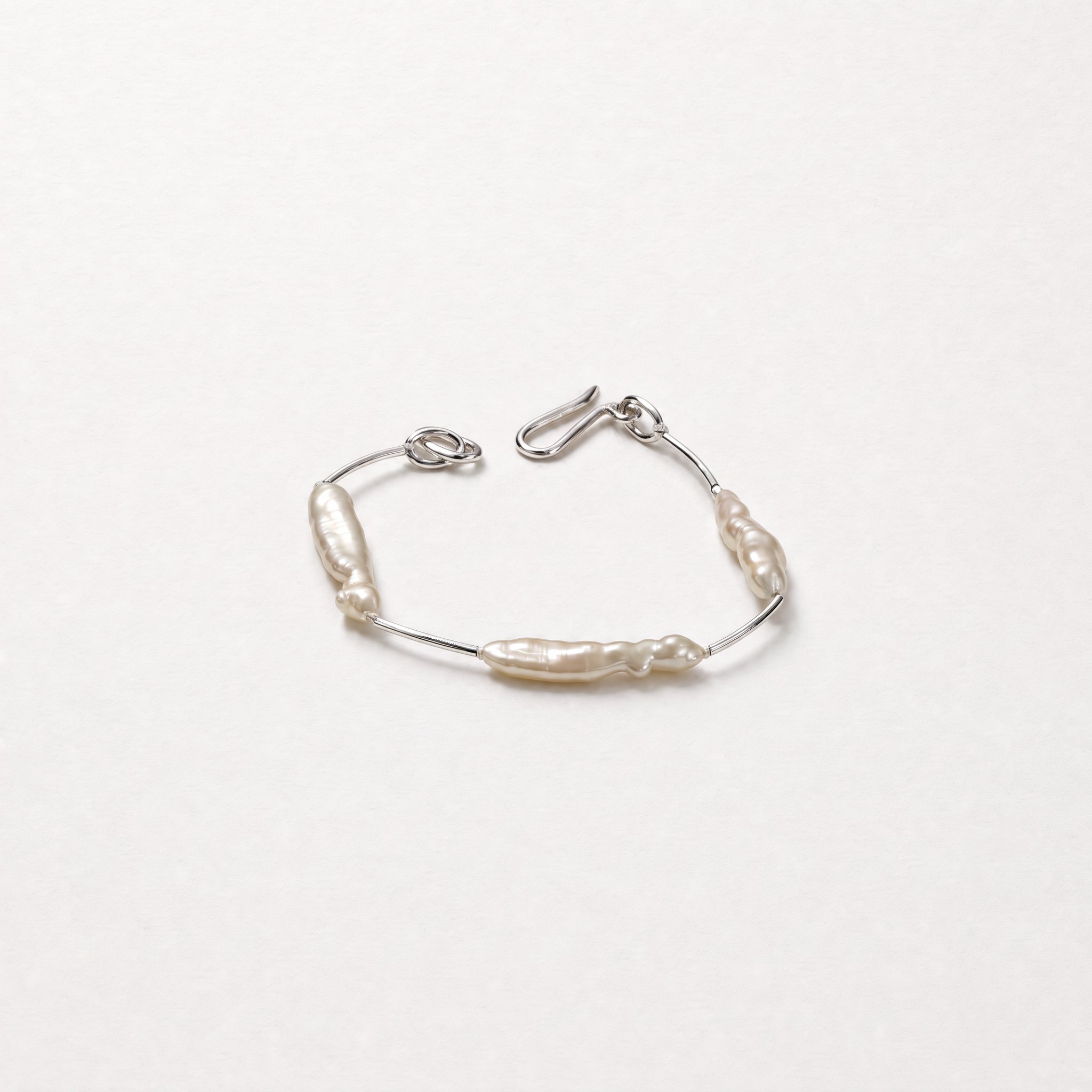 stick pearl white bracelet