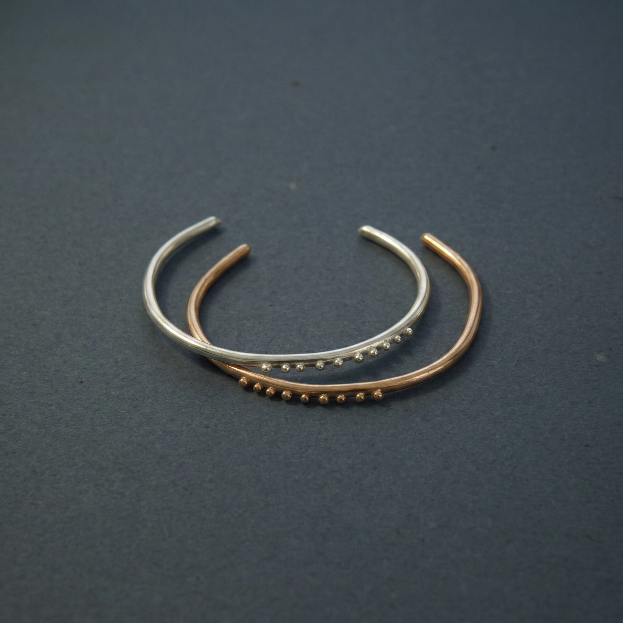 dots cuff silver bronze