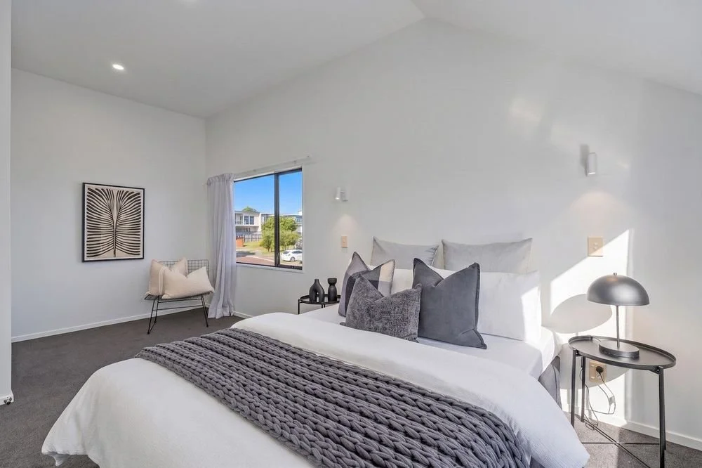 Home Staging Hamilton - Real estate home staging for sale to maximise sale with modern, neutral high end pieces.