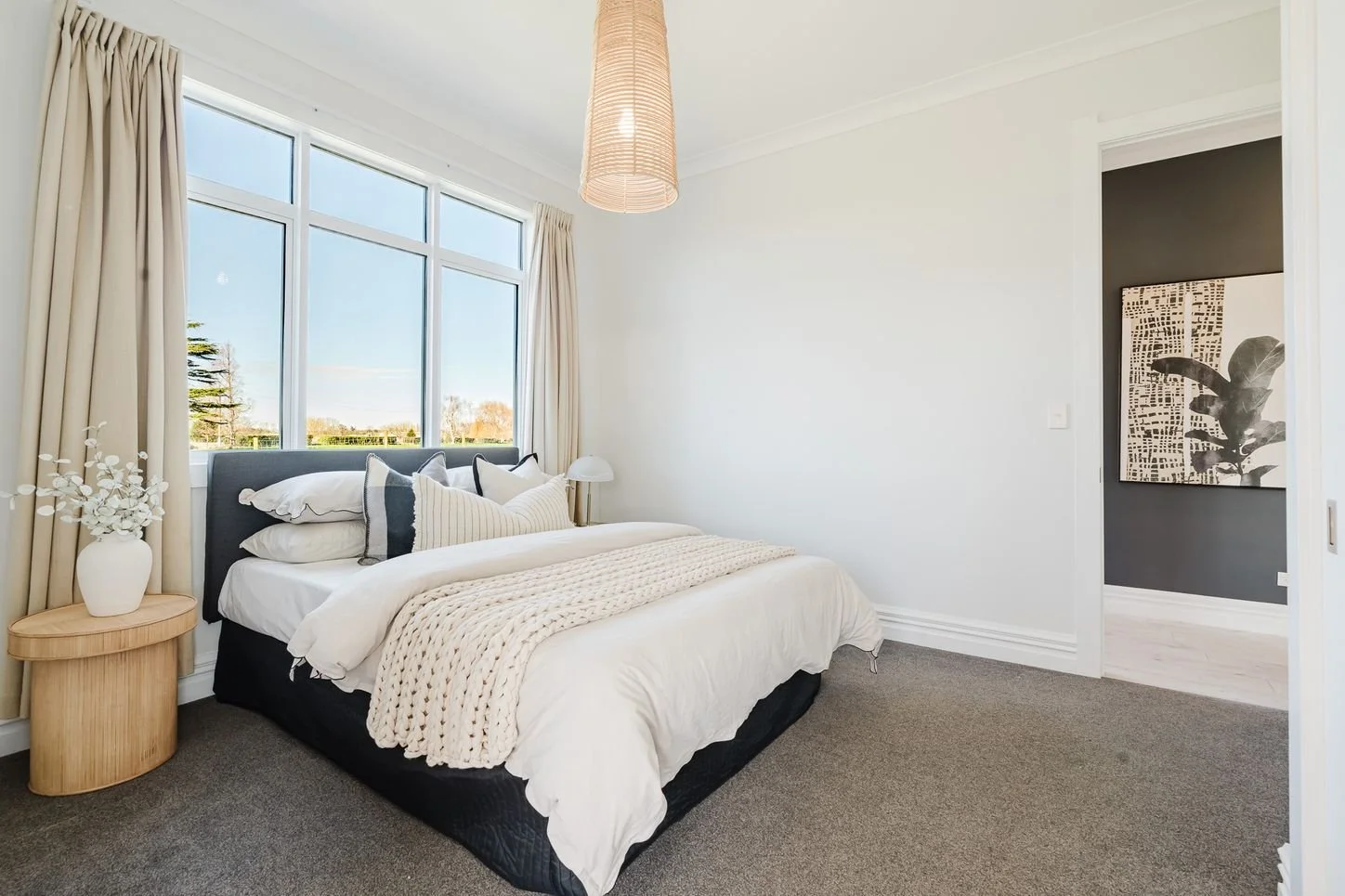 Home Staging Hamilton - Real estate home staging for sale to maximise sale with modern, neutral high end pieces.