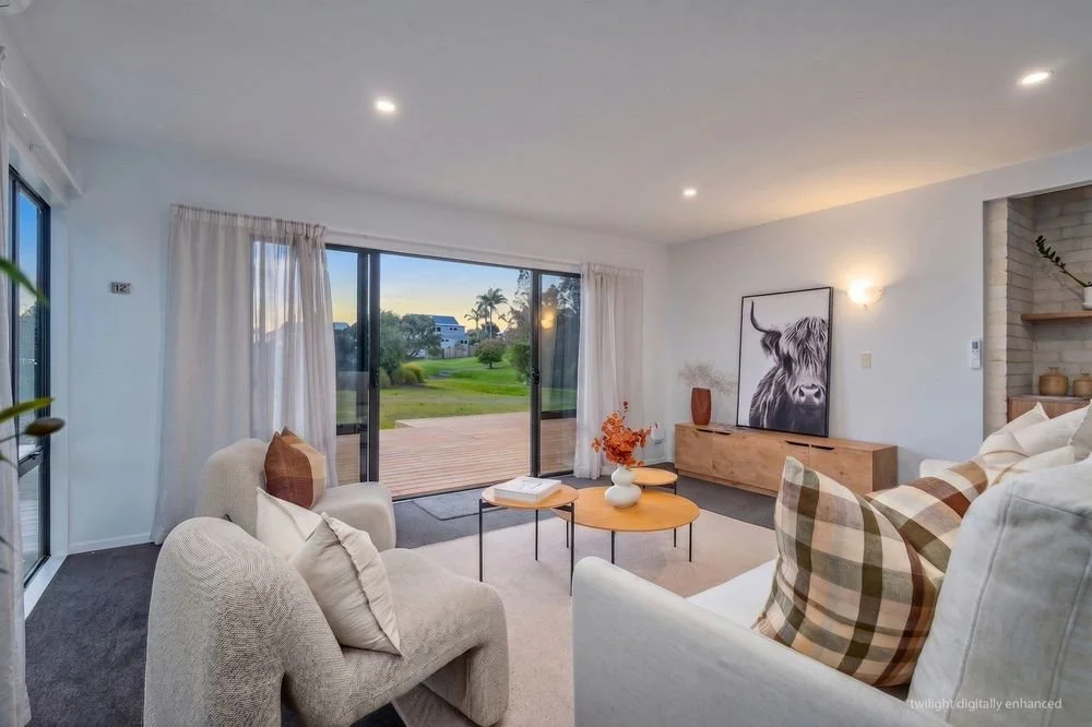 Home Staging Hamilton - Real estate home staging for sale to maximise sale with modern, neutral high end pieces.