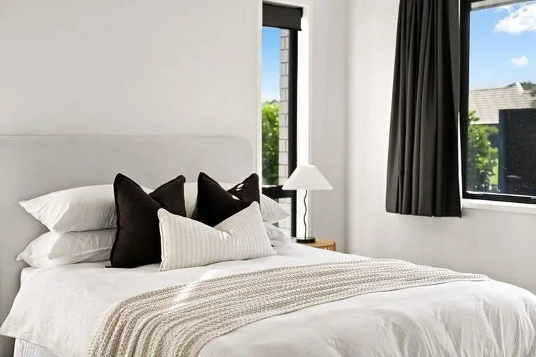 Home Staging Hamilton - Real estate home staging for sale to maximise sale with modern, neutral high end pieces.