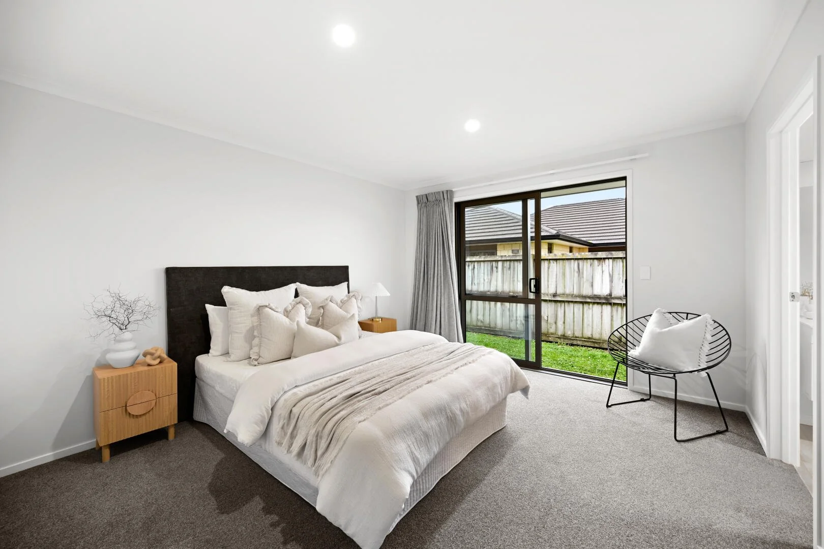 Home Staging Hamilton - Real estate home staging for sale to maximise sale with modern, neutral high end pieces.