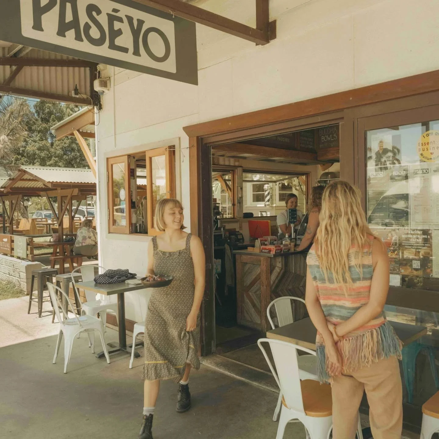 There&rsquo;s something about @paseyo_yum that I love... Probably that effortlessly cool and chill vibe that's so classically Mullumbimby and Byron.

I come for the delicious bowls, great coffee and stay for the sunlight that pours into the garden - 
