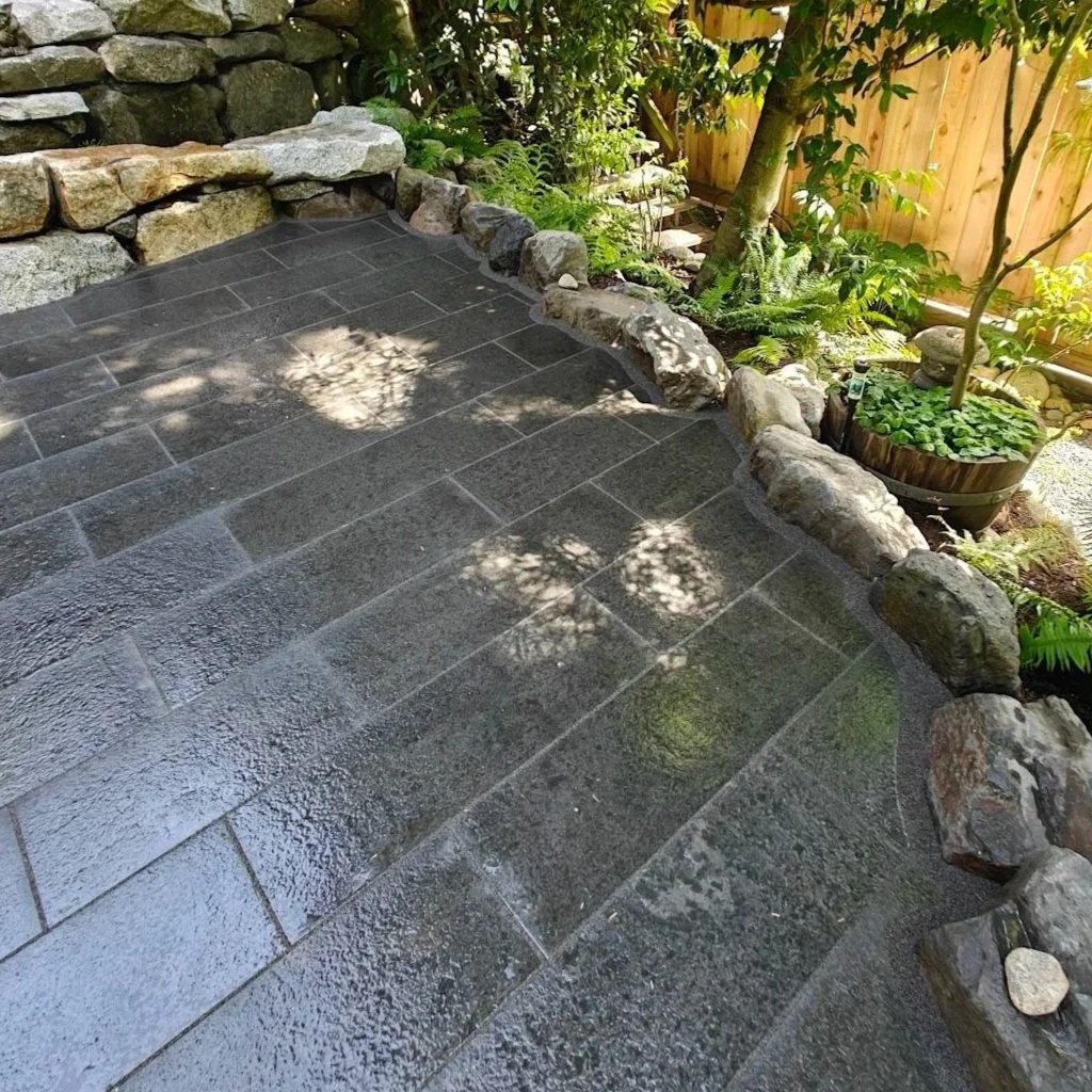 Natural Stone Basalt Paving on a Romex Trass Bed System