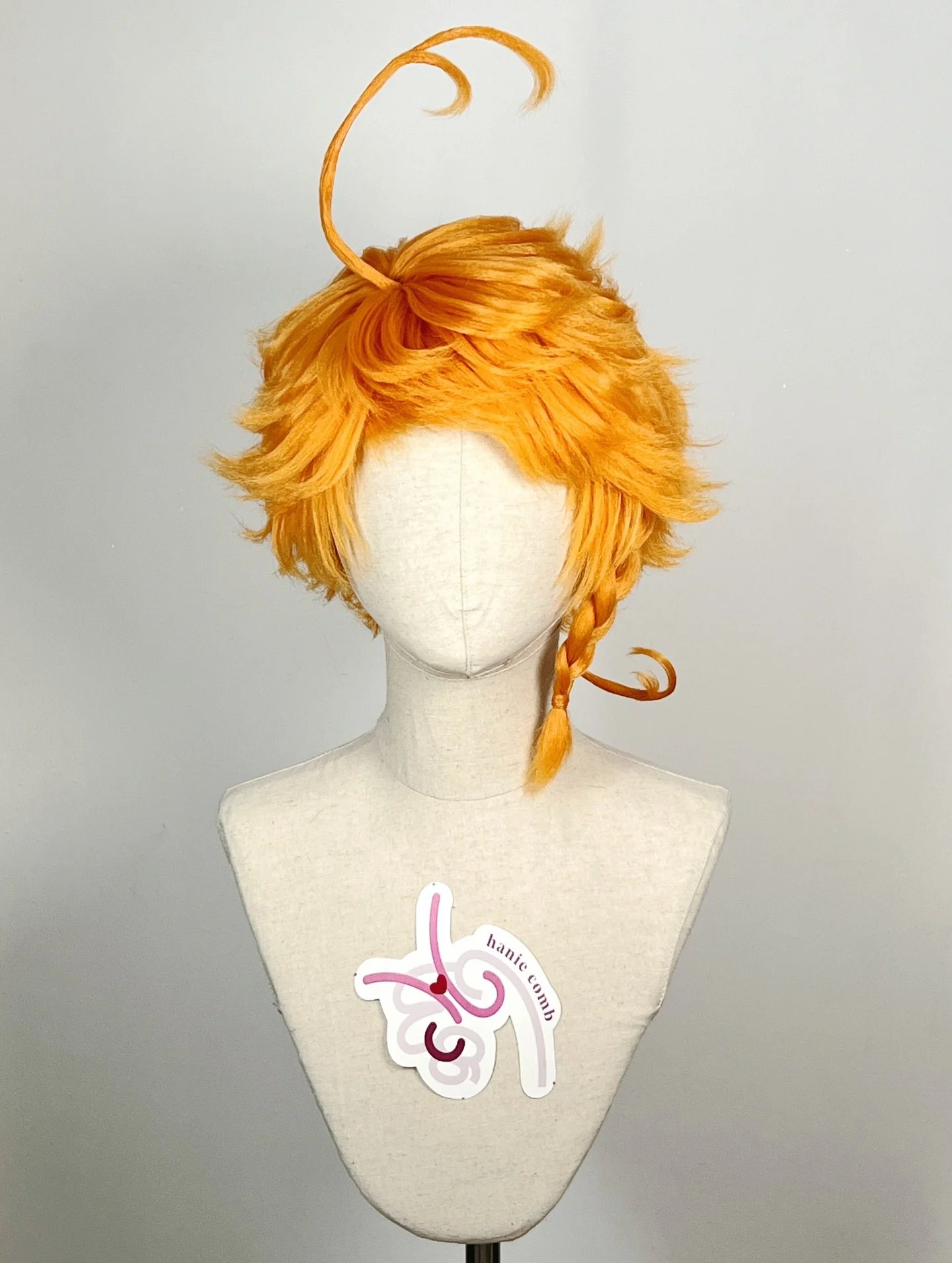Emma from The Promised Neverland

This wig has detachable parts so it makes 2 cosplays in one! The younger version of Emma doesn&rsquo;t have the braid on the side but the older do so client can switch in between the 2 versions easily as it&rsquo;s a