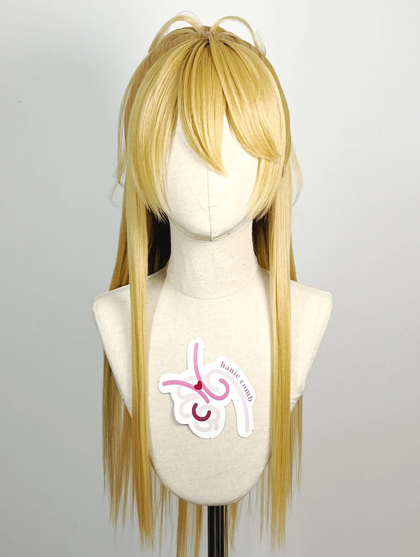 Koryuu Kagemitsu from Touken Ranbu

Client wanted the wig to be similar to the stage actor&rsquo;s so we took lots of references from that and try to make it as close as possible! Process video has been posted a while ago, go check it out!