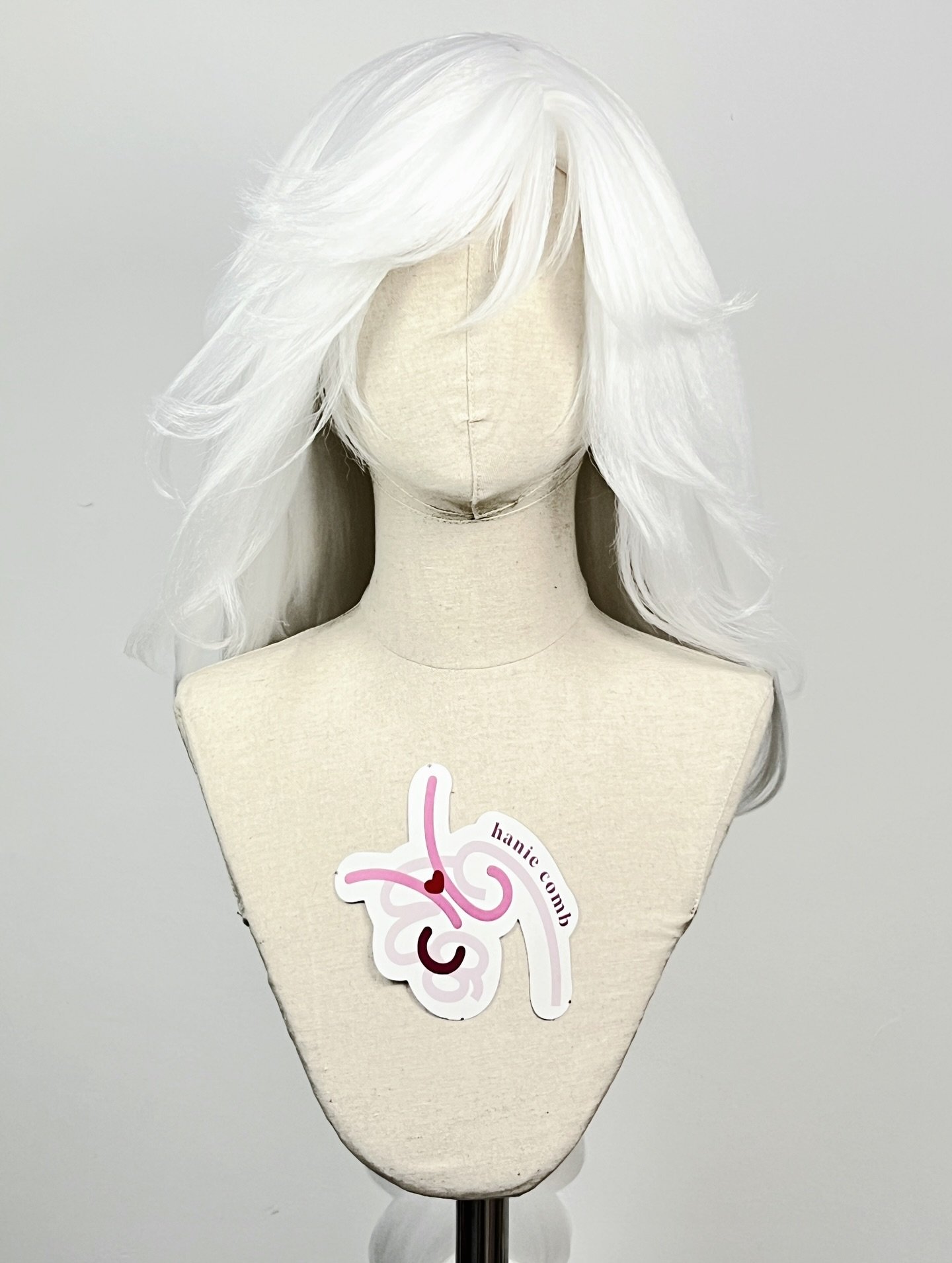 Queen from To Be Hero X

Airy styling on the bangs to make the pieces look like they&rsquo;re floating in the wind. Wig base is two 150cm long wigs combined for the thickness of the braid at the back

Are you tall enough for this cosplay wig? 🤭