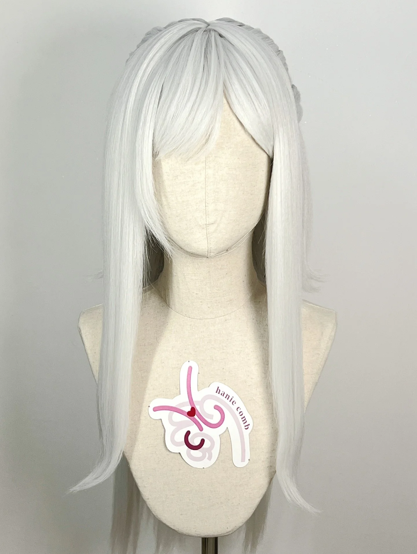 Zero from Drakengard

With detachable magnet twintails. It&rsquo;s the second time we&rsquo;ve styled this character&rsquo;s wig!