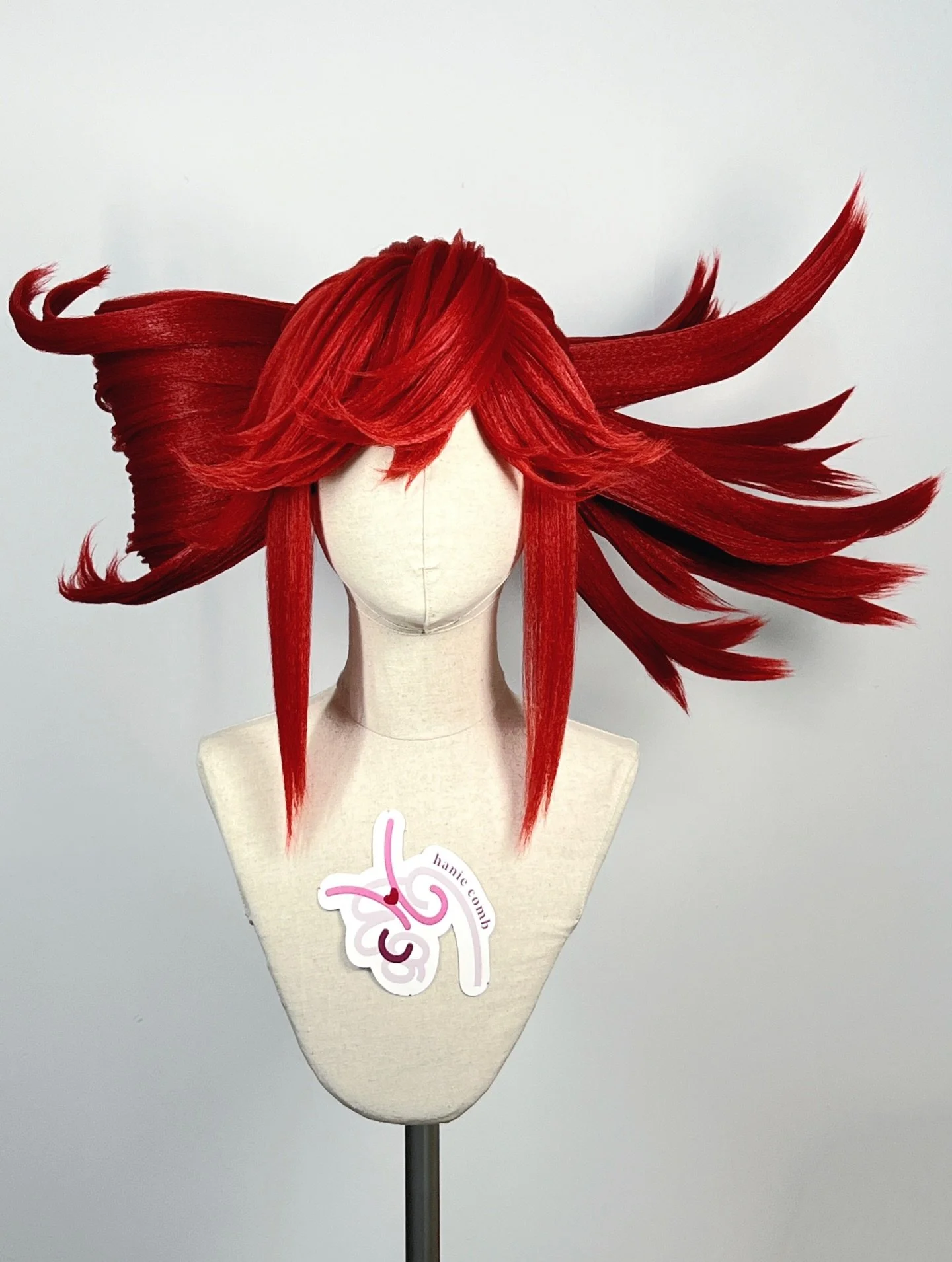 Riyo Reaper from Gachiakuta

This is one of my fav wigs that I&rsquo;ve styled recently! It was such a challenge and took a while but I&rsquo;m really glad the my client trusted me with it! 🙏🏻 The bow is detachable for compact shipping and the wig 