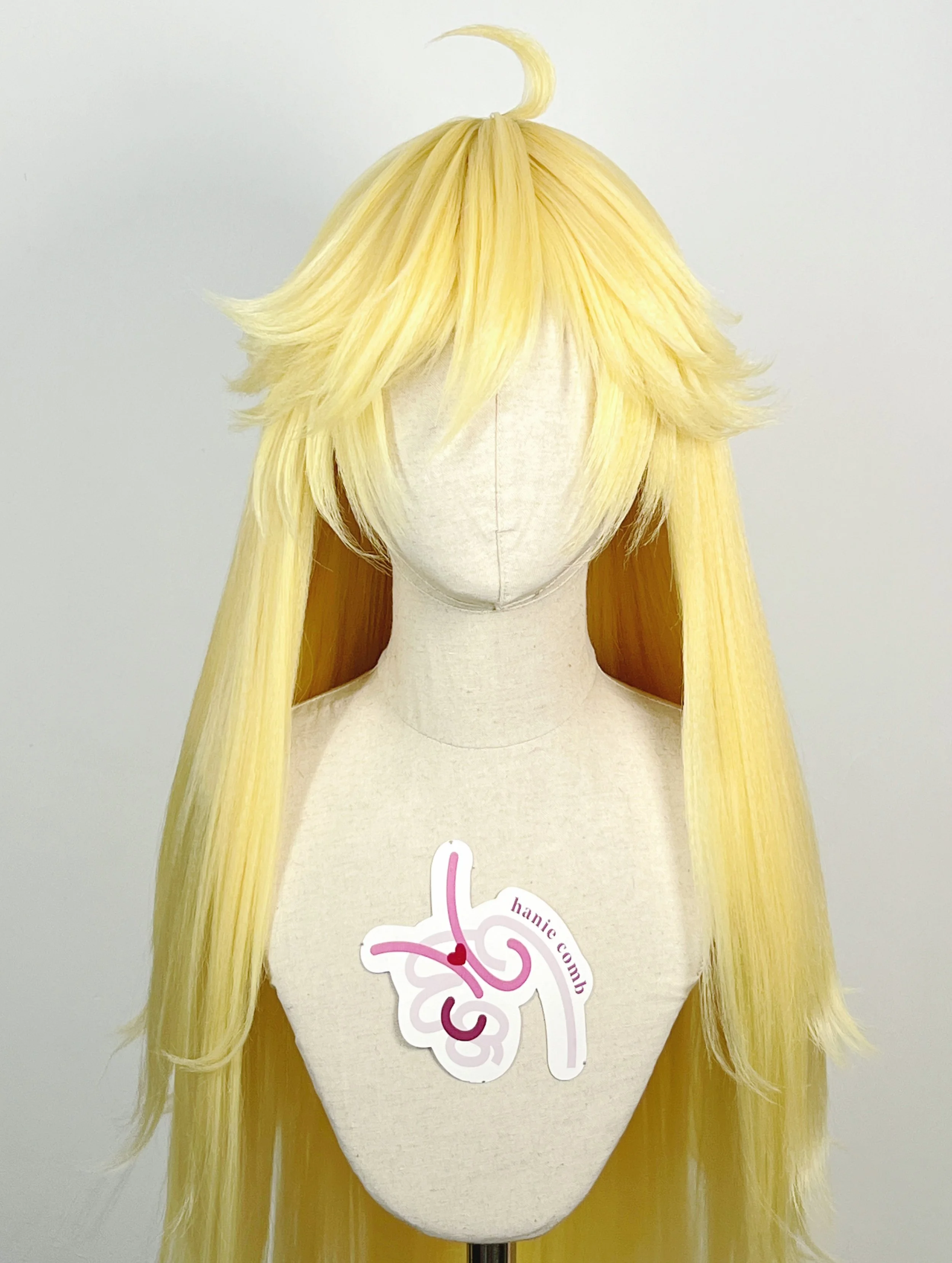 Panty from Panty and Stocking with Garterbelt

Natural styling wig with detachable ahoge