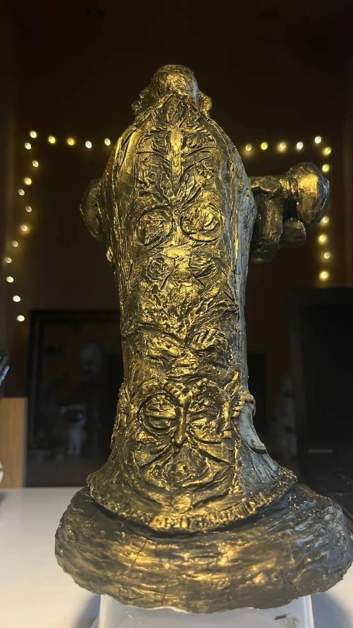 "Mother of Ukraine" 
Photo of the sculpture from the other side.