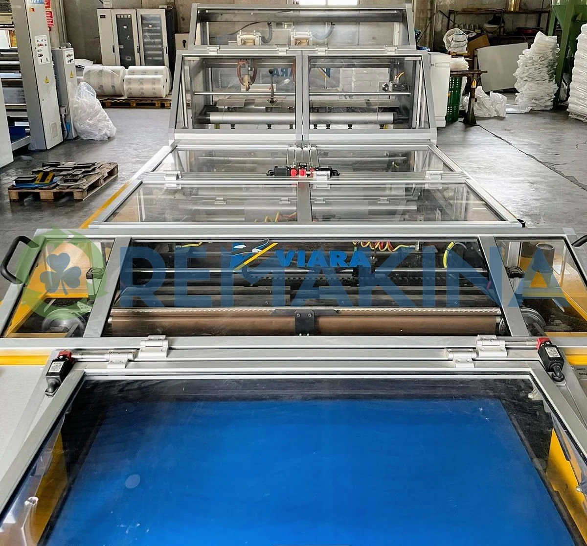 Viara Futura 1000 bag making machine with collection table