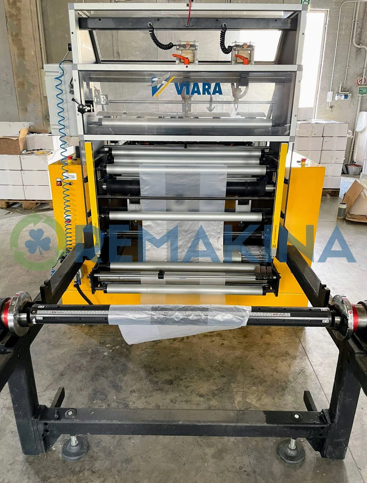 Viara Futura 1000 bag making machine with reel holder