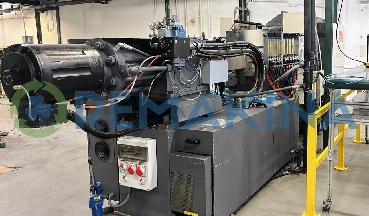 Máquina de moldeo por inyección híbrida NPM 965 cm3
