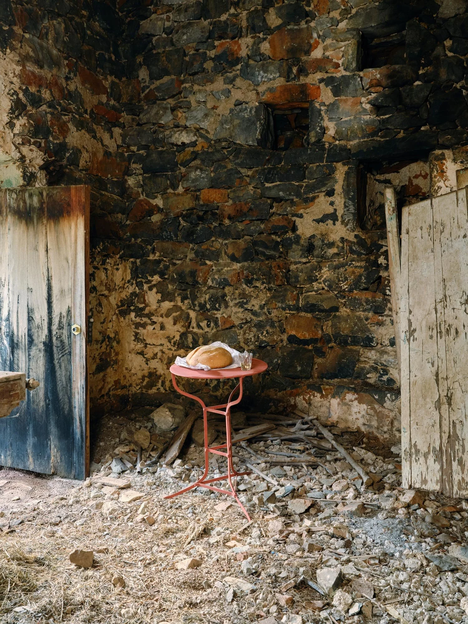 Maison_Racine_Address_The_Invincible_Tower_Stone_Bread_Wall.jpg