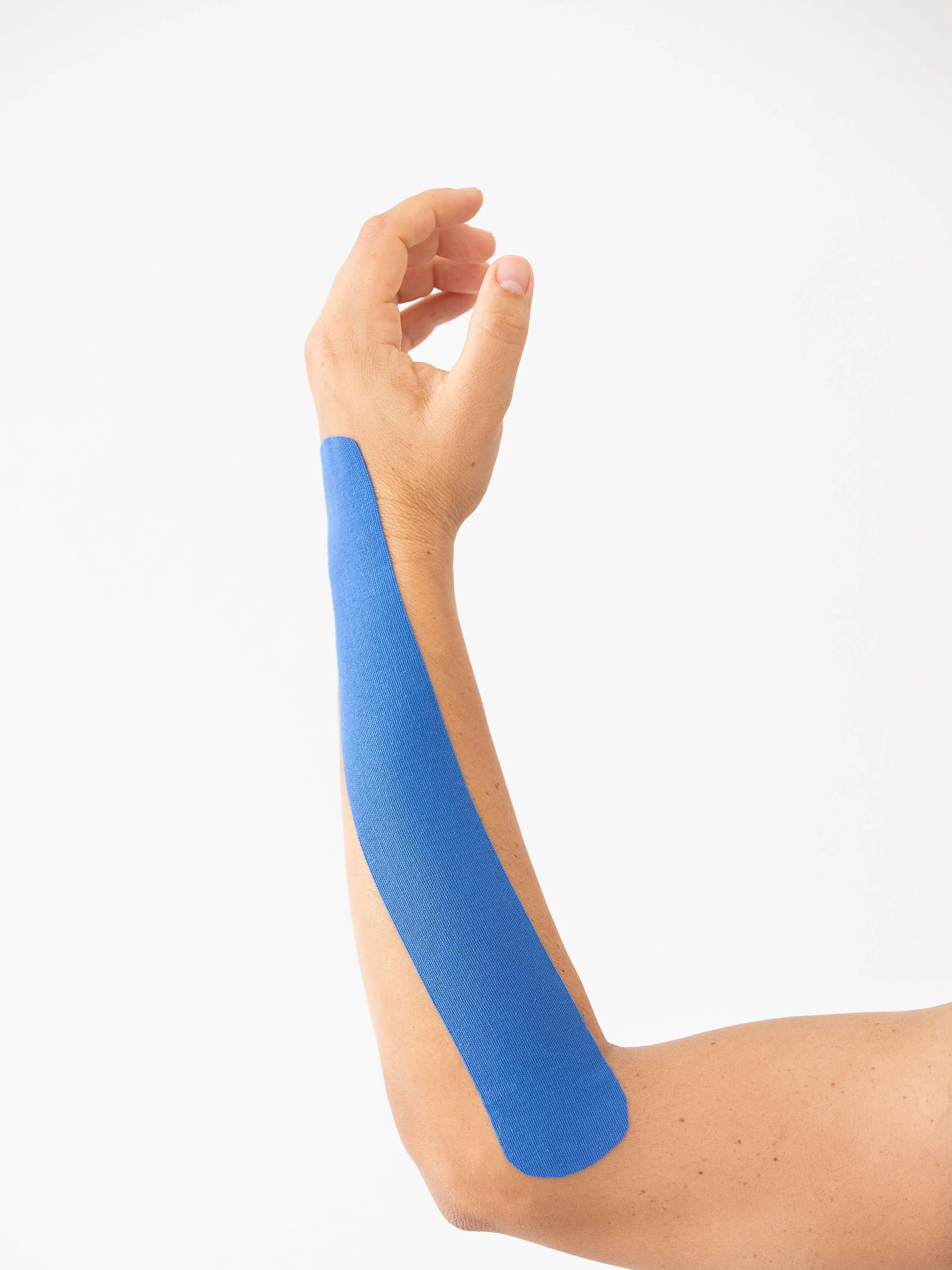 Kinesiotape-Behandlung bei Überlastungssyndrom der Hand Wien