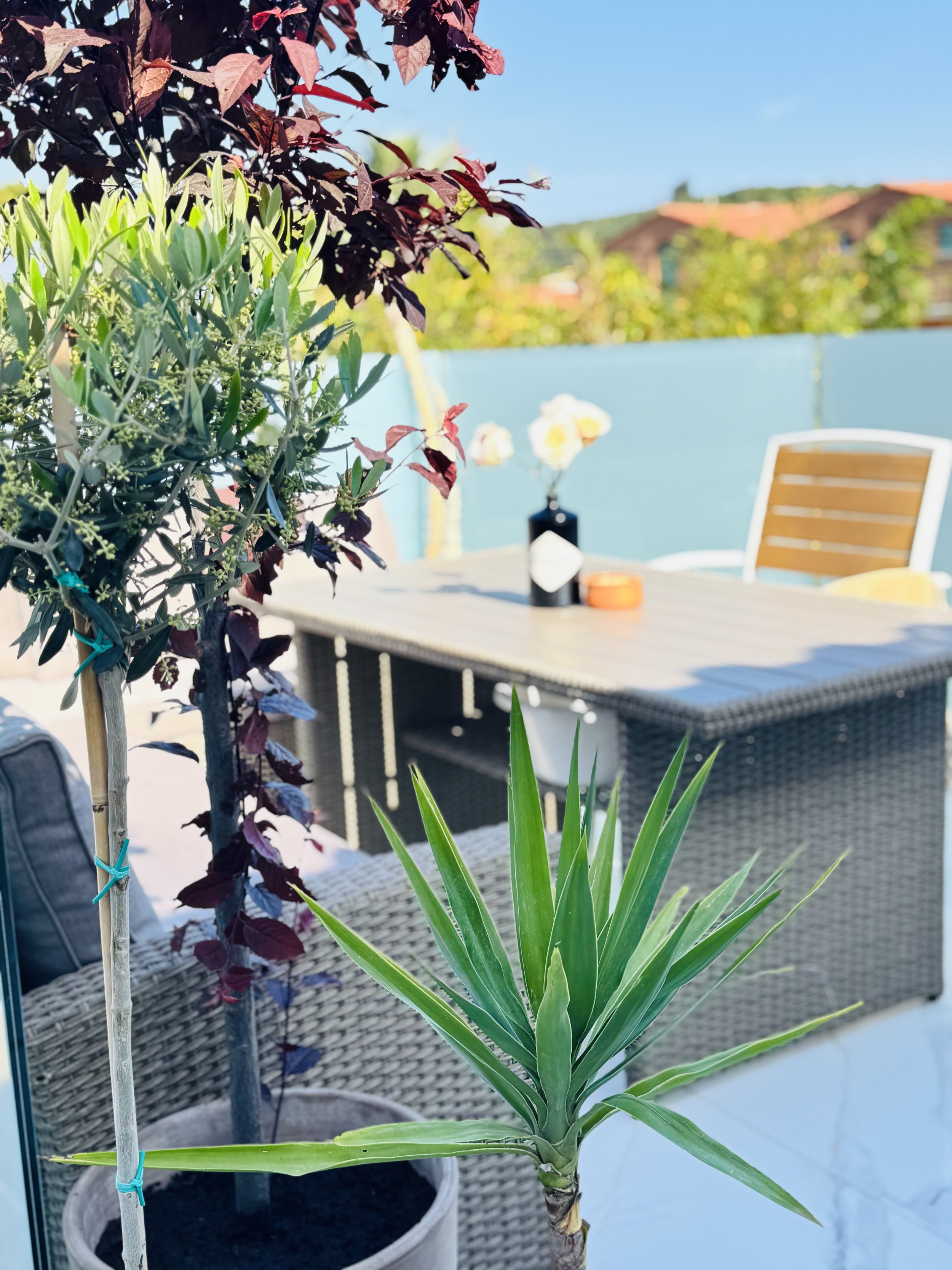 Yellow house Kassiopi Outdoor Dining Area