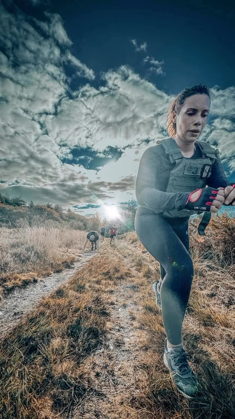 Doing challenging things in challenging environments builds stronger, faster and more mentally robust humans. #sidmouth #sidmouthbeach #muttersmoor #woodburycommon #exeter #exmouth #devonfitness
