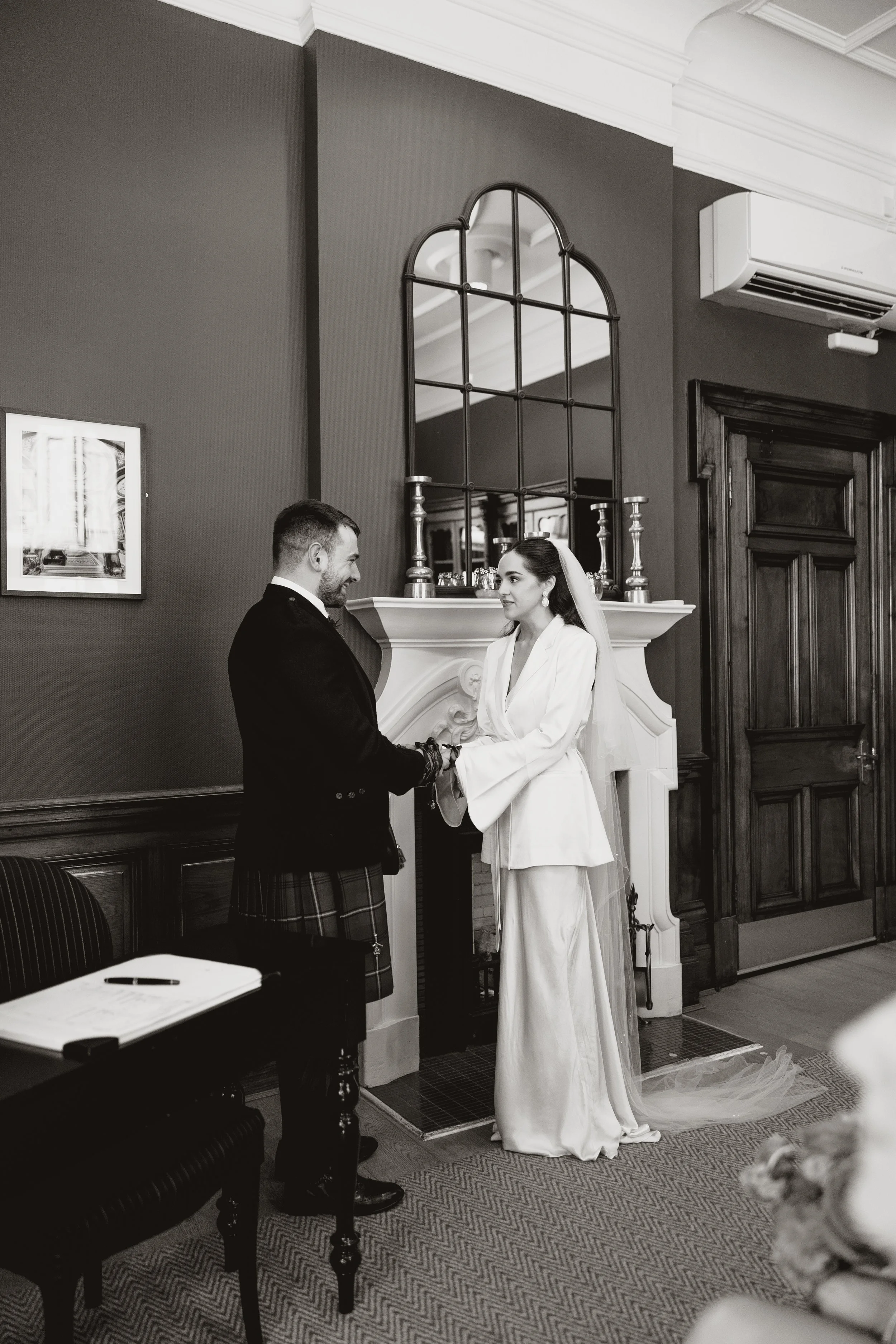 ScotlandEditorialWeddingPhotography-029.jpg