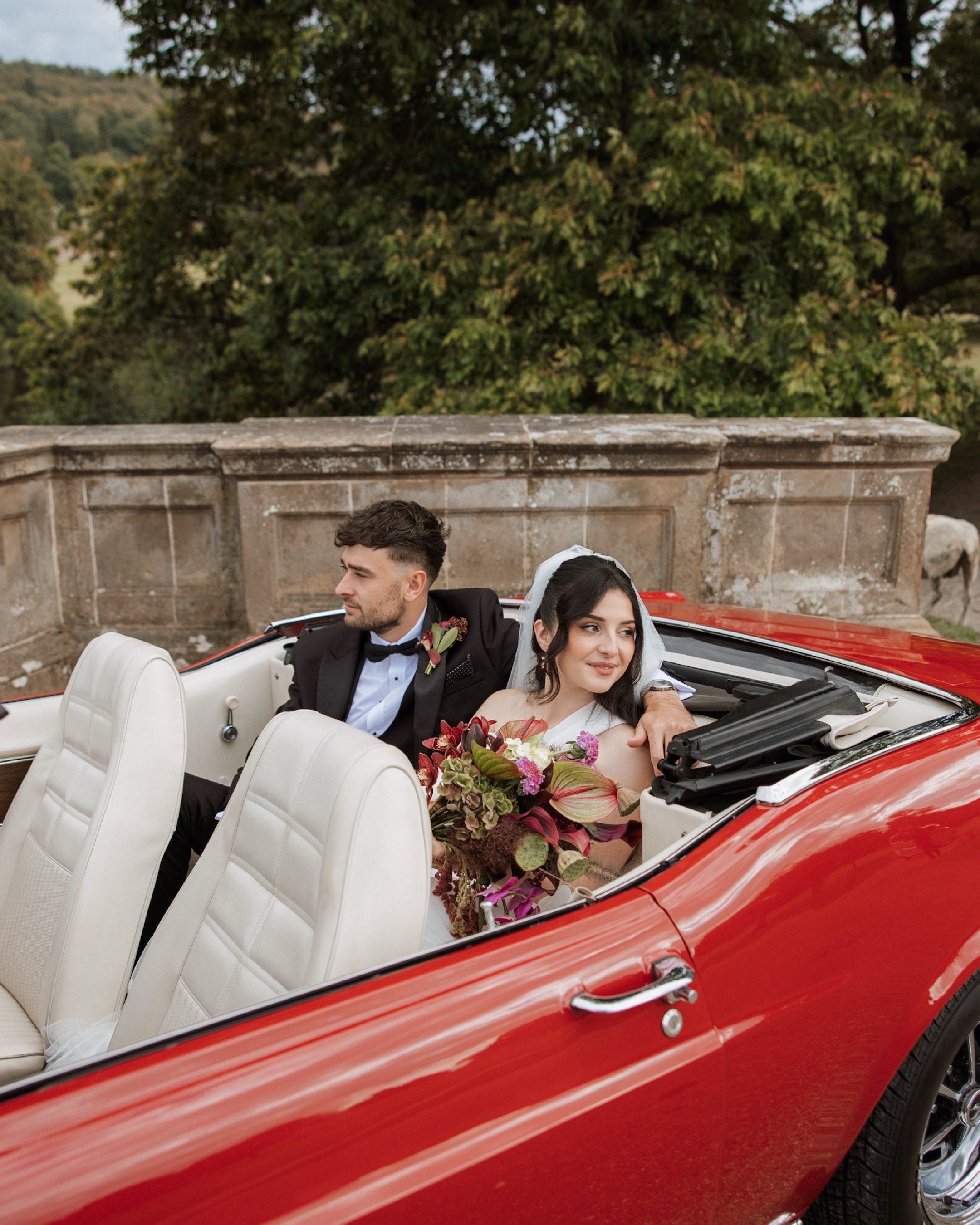 Danny &amp; Millie

What a day it was yesterday at the stunning Chatsworth House. I had such a fab time capturing their day at such an iconic location, the tiramisu was also a 10/10 more tiramisu at weddings pls 

Also enjoy a photo of a sheep leapin