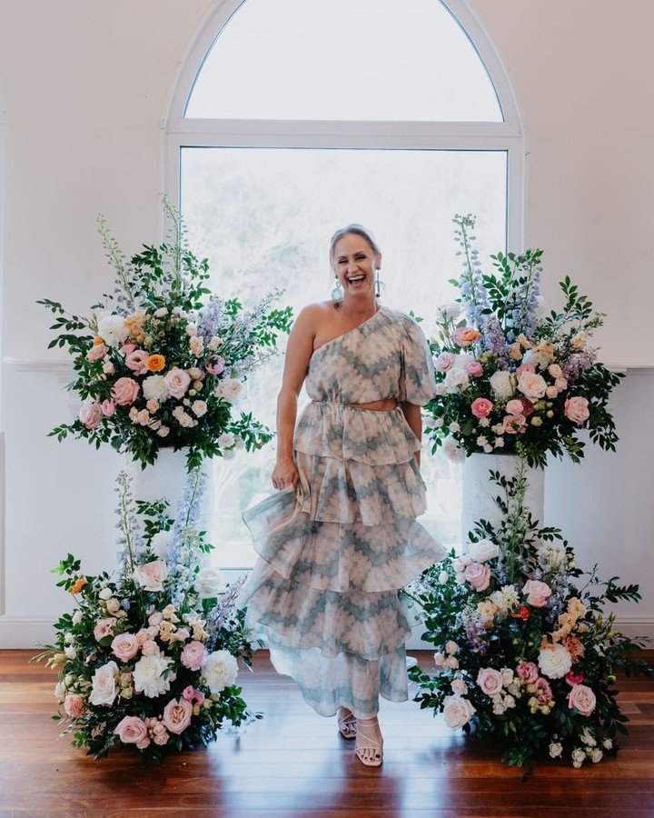 I blinked and last week disappeared.

Between having a sick little girl home from school for 2 days, @lovefest_events on Wednesday, @gcmusicnetwork awards Thursday, Gold Coast show with the kiddos Friday, a beautiful wedding at @braesideestategc Satu