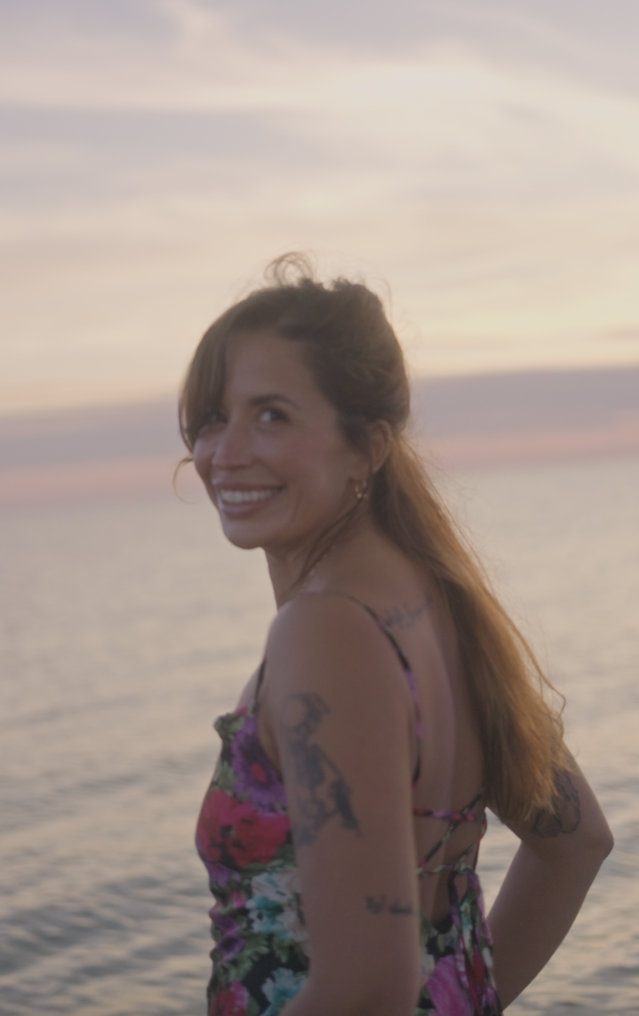 Neila Alaïa håller Klarhetssessioner via Zoom — astrologi och nervsystemsarbete