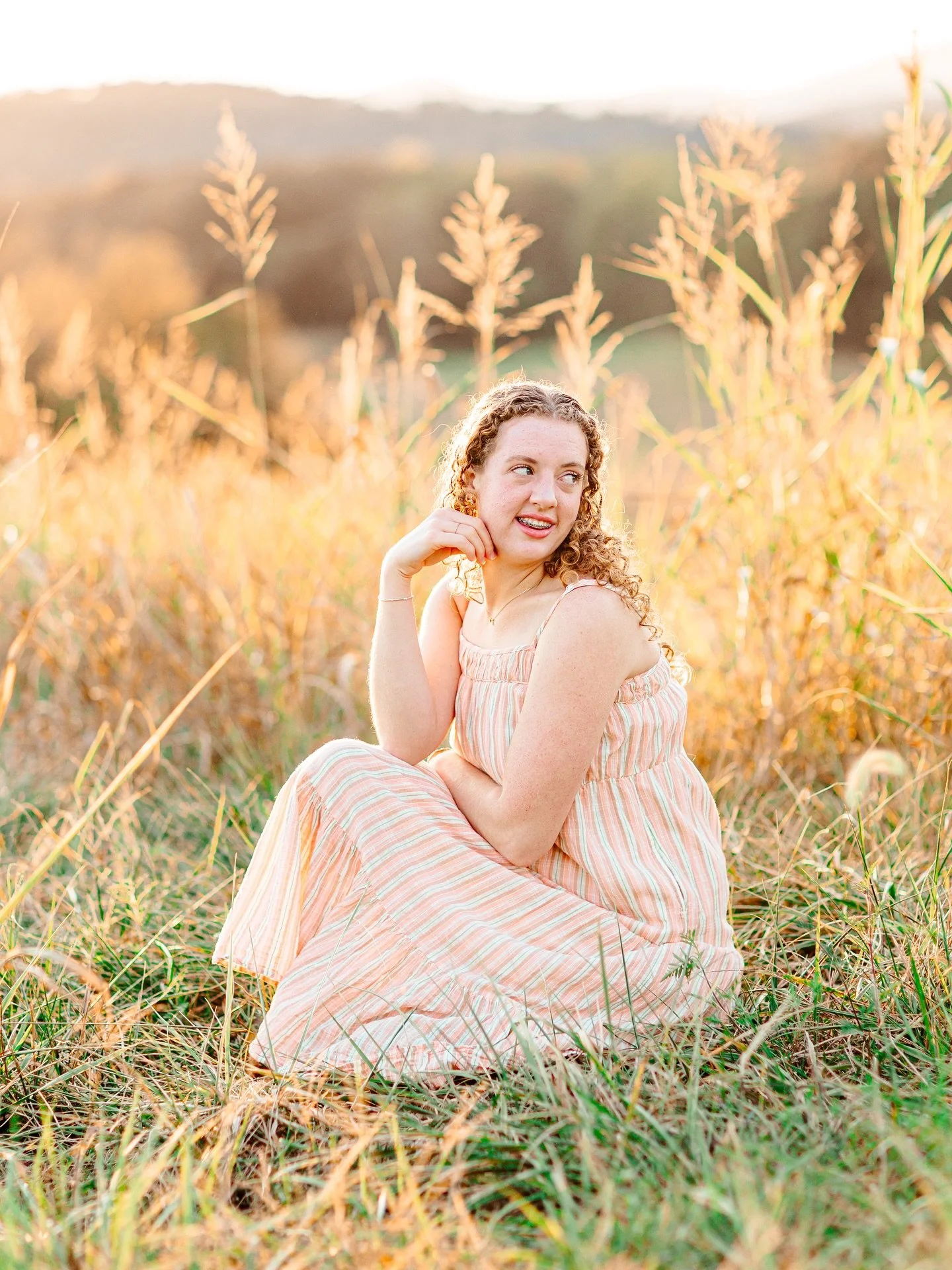 Senior session with this bundle of sunshine! We couldn&rsquo;t have had better weather and this light was dreamy! 

#lynchburgva #lynchburgvaseniorphotographer #lynchburgseniorphotographer #seniorphotos #lynchburgsenior #lynchburgvirginia #lynchburgl