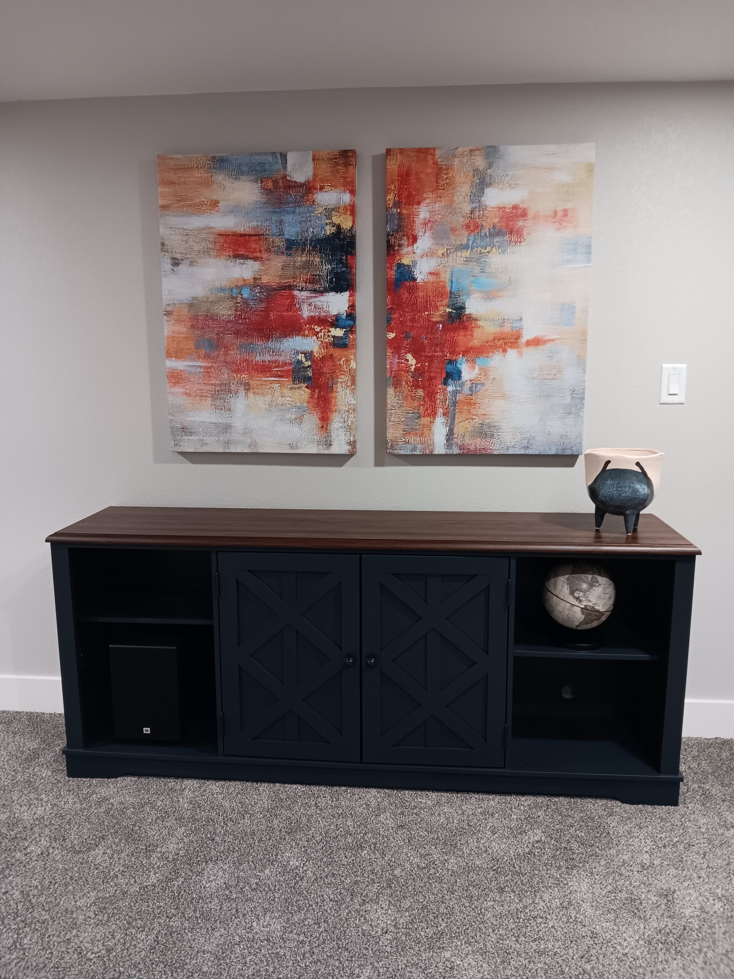 STORAGE HUTCH
