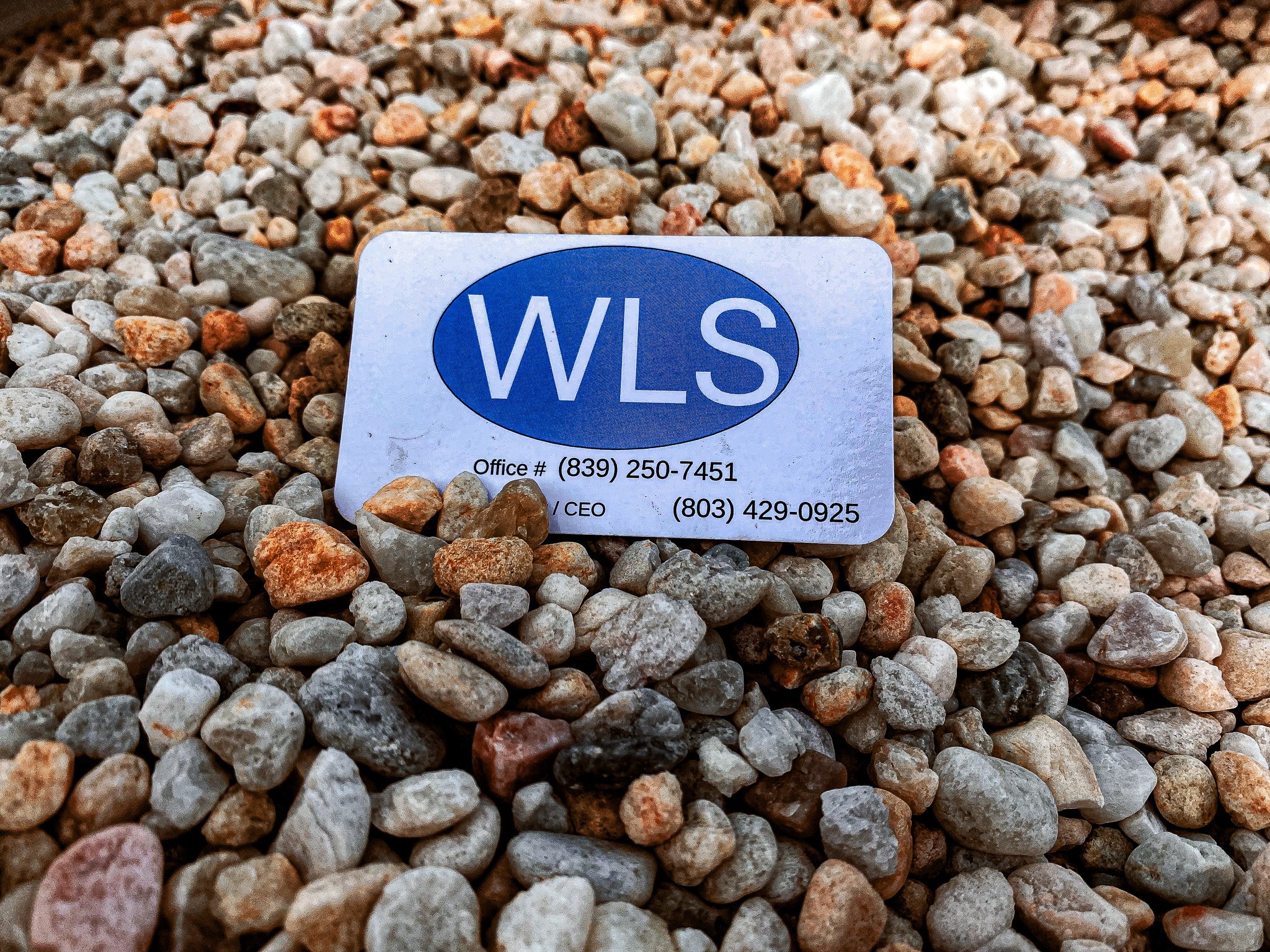WHITE PEA GRAVEL (BAGGED)