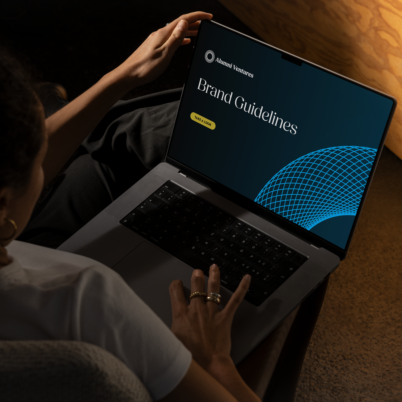 Alumni-Ventures-Laptop.png
