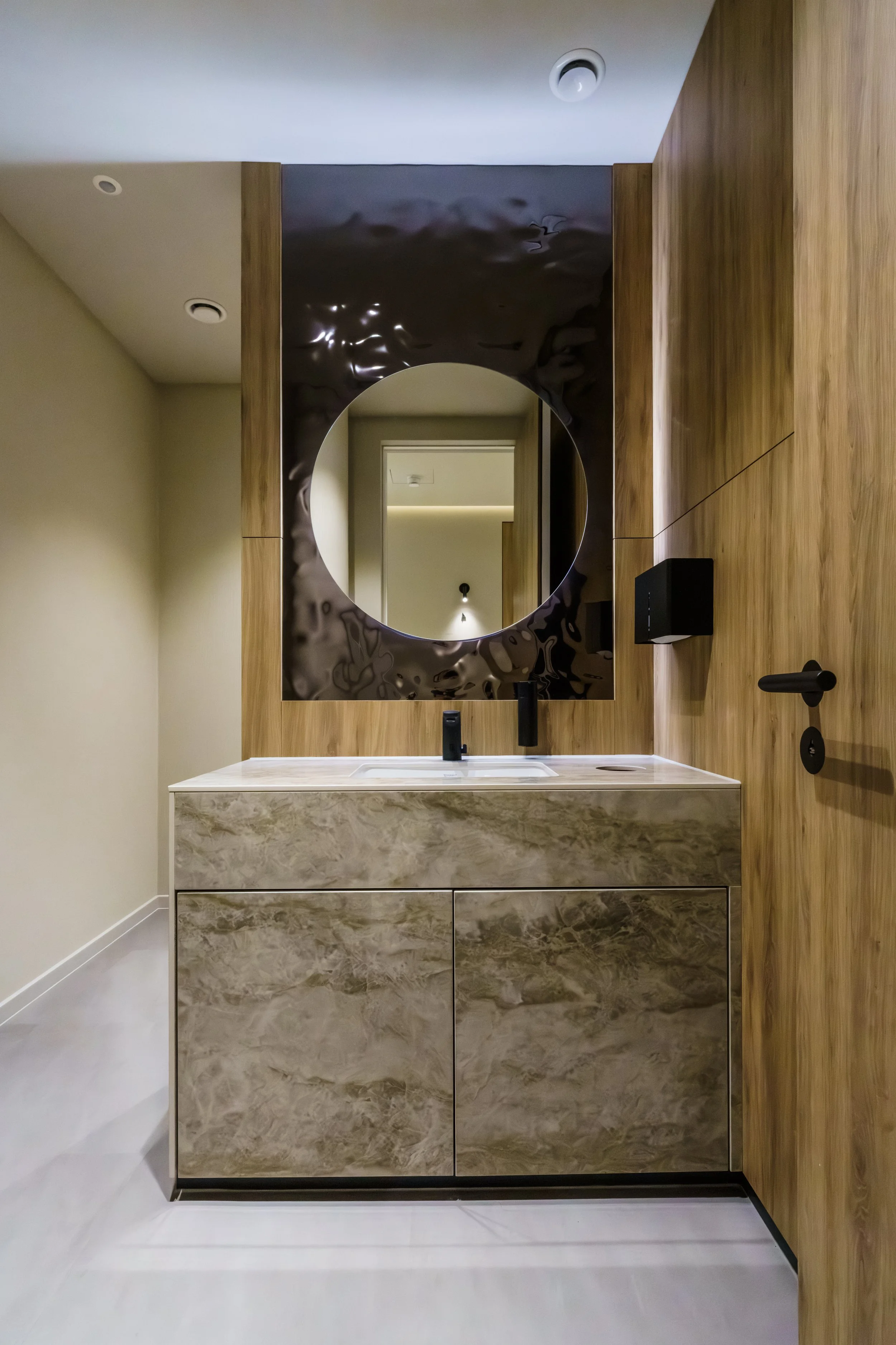 Wellness-focused medical clinic in Berlin designed around patient comfort and operational efficiency
