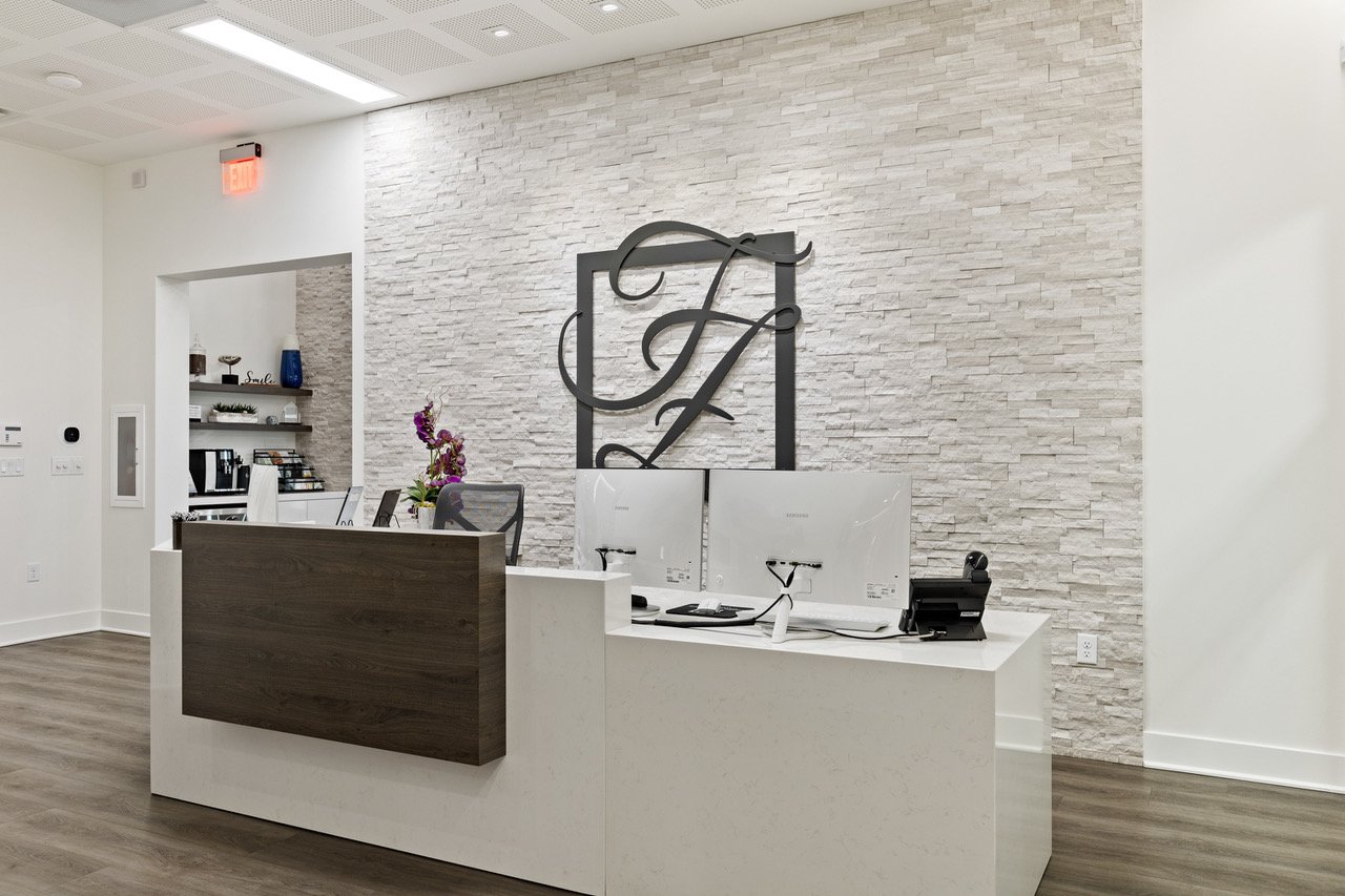 Fisher and Zitterich Dentistry reception desk