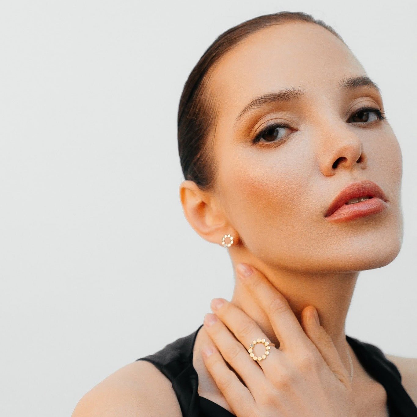 Circles+Gold+Vermeil+Stud+Earrings+-+Lustre+%26+Love+Jewellery+%281%29.jpg