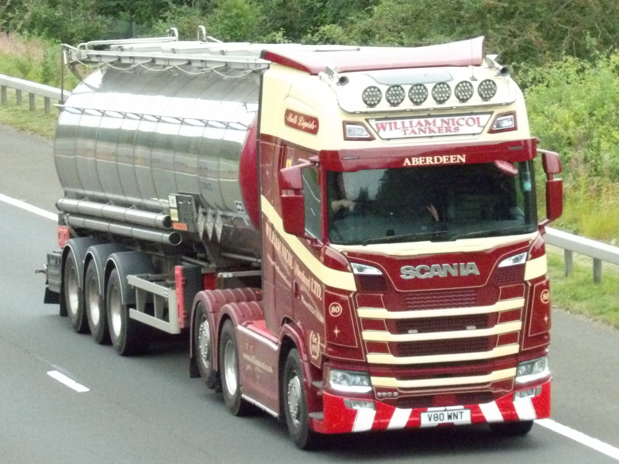V80 WNT.jpg
