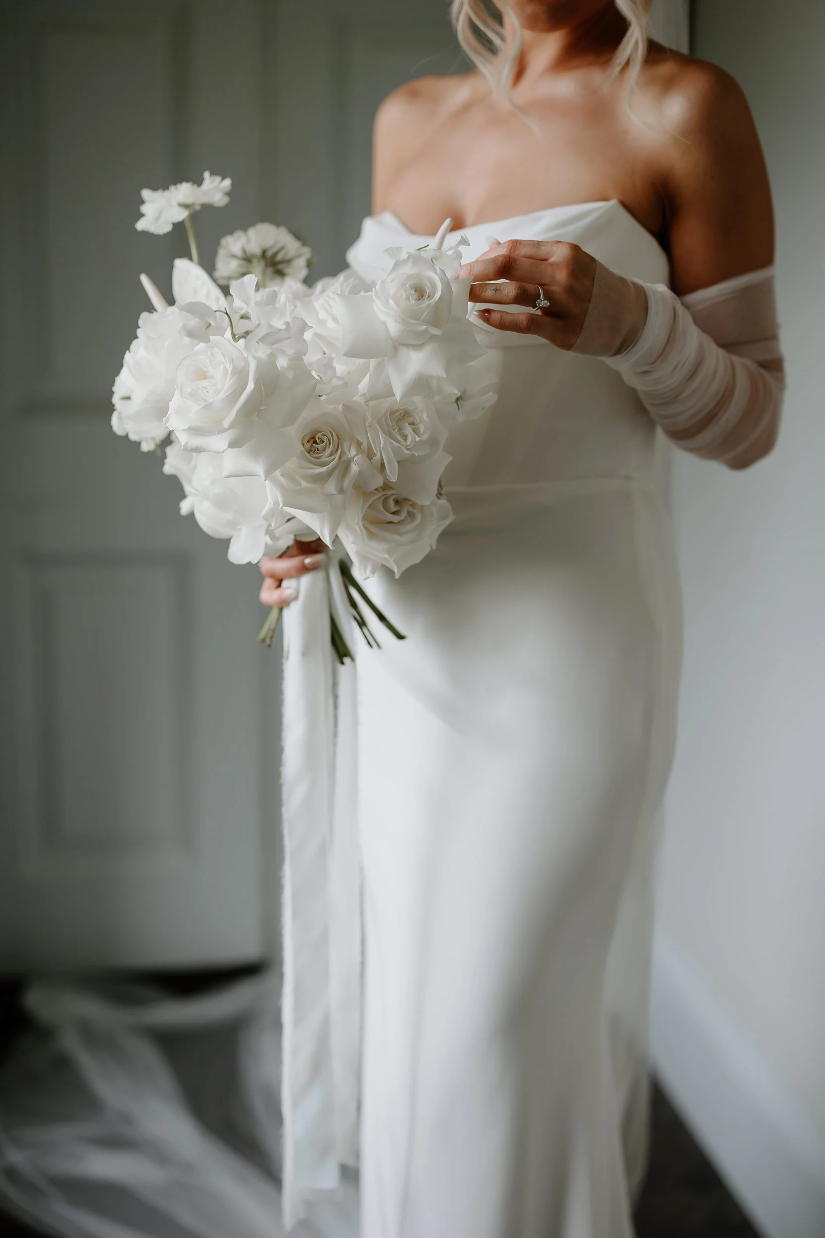 ivy-lane-florist-yorkshire-lucy-spraggan-smith-saltmarshe-hall-wedding-05.jpg