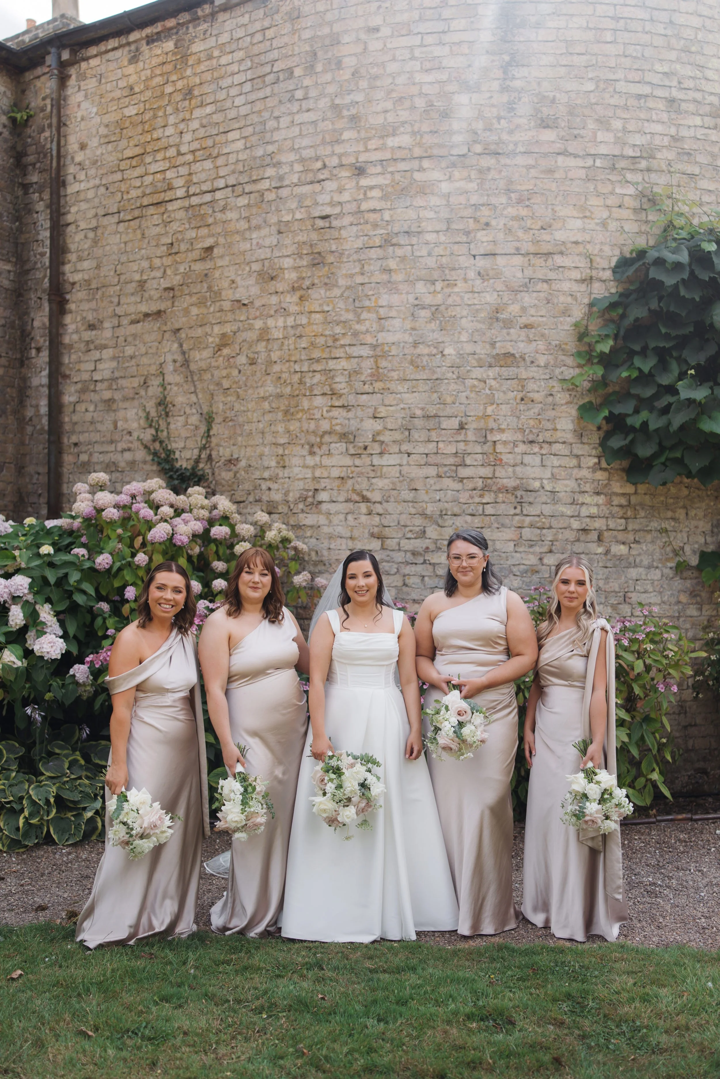 saltmarshe-hall-wedding-flowers-ivy-lane-florist-05.jpg