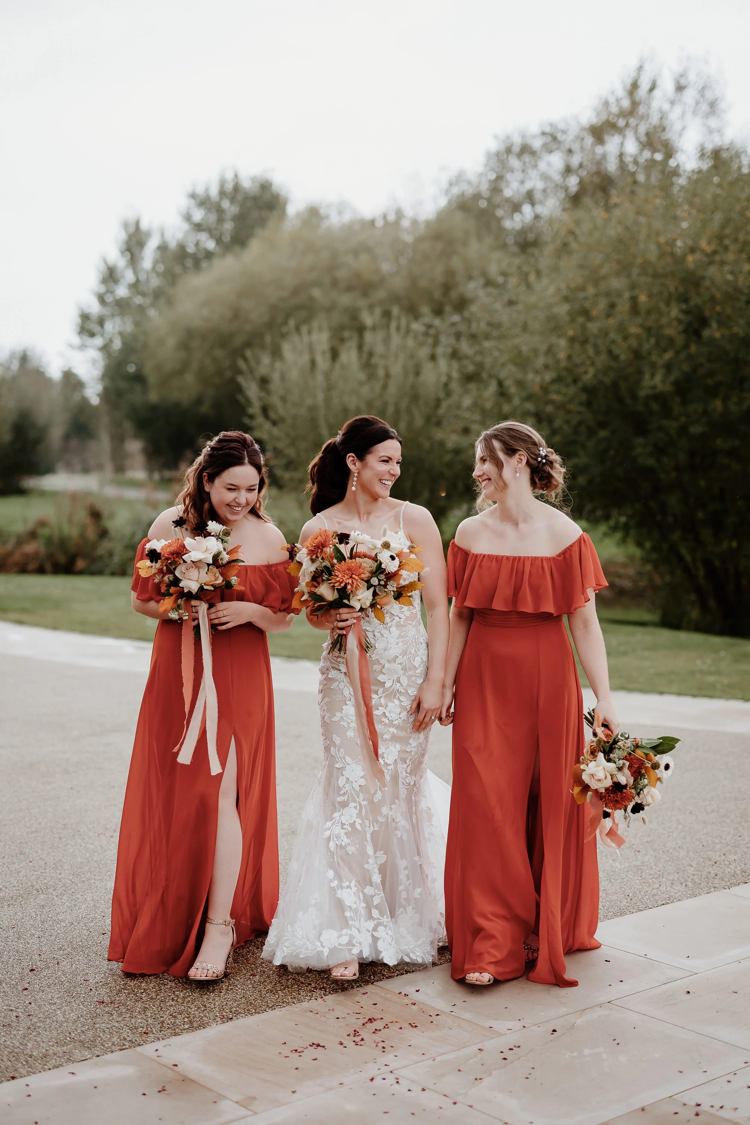 Autumn Wedding Flowers by Ivy Lane Florist

The Grand Lodge at Oaklands
© Sarah Beth Photo