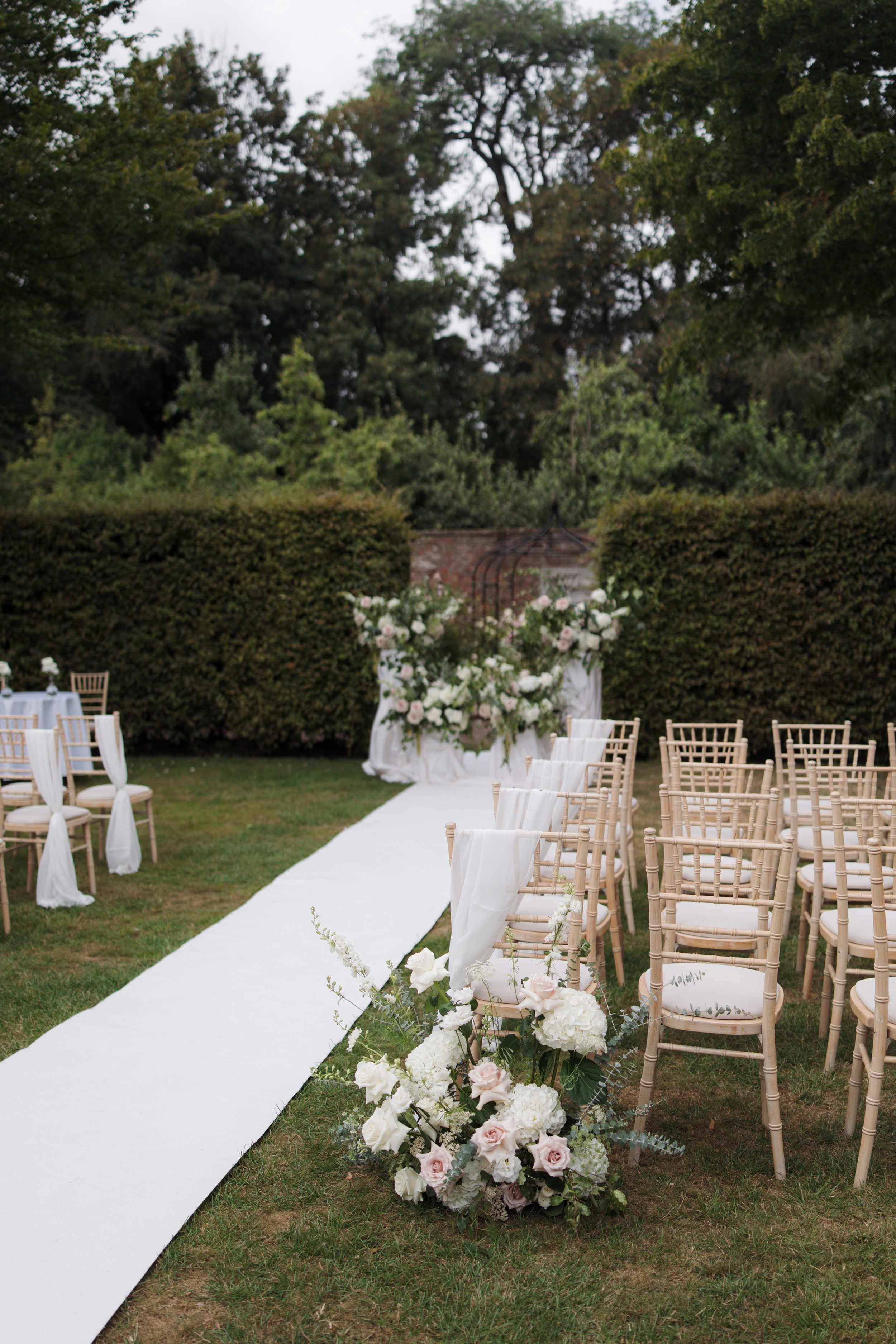 saltmarshe-hall-wedding-flowers-ivy-lane-florist-14.jpg