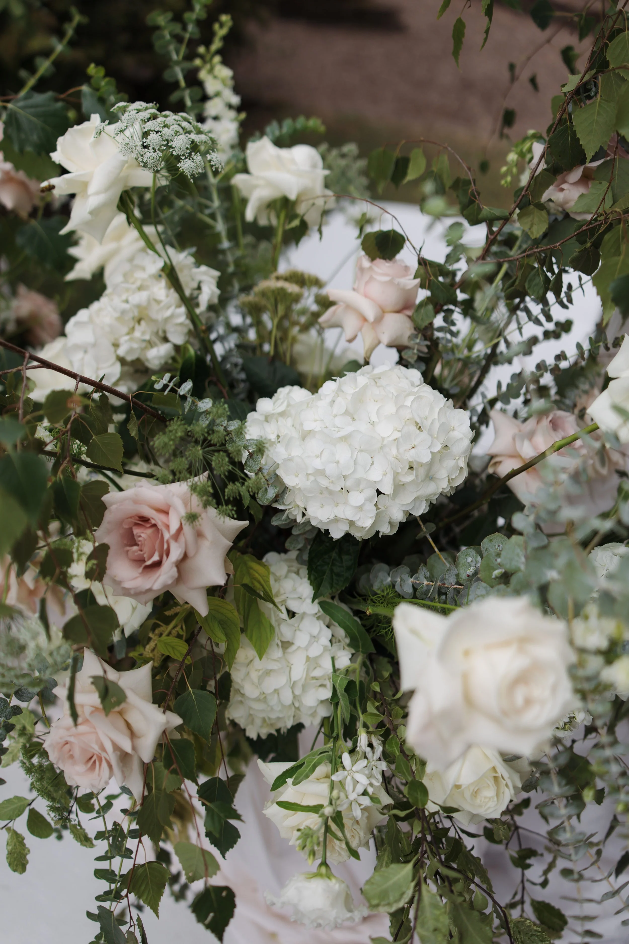 saltmarshe-hall-wedding-flowers-ivy-lane-florist-12.jpg