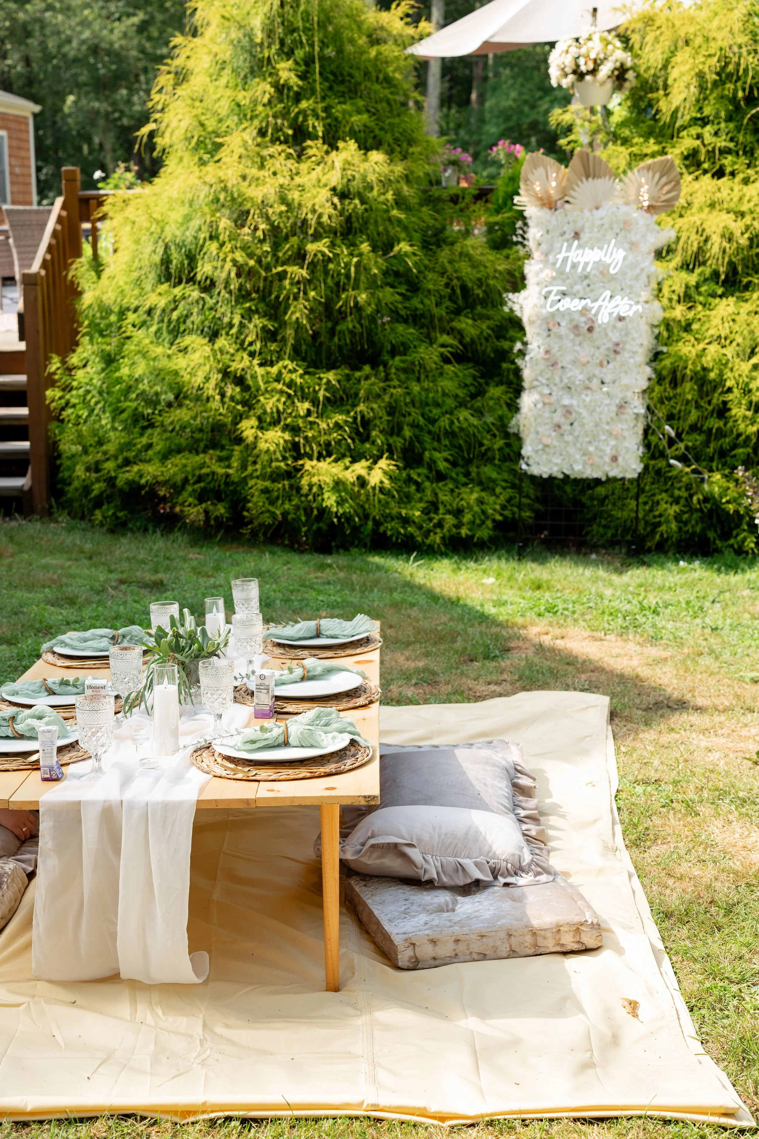 Elegant wedding reception design with soft neutral florals and candlelight