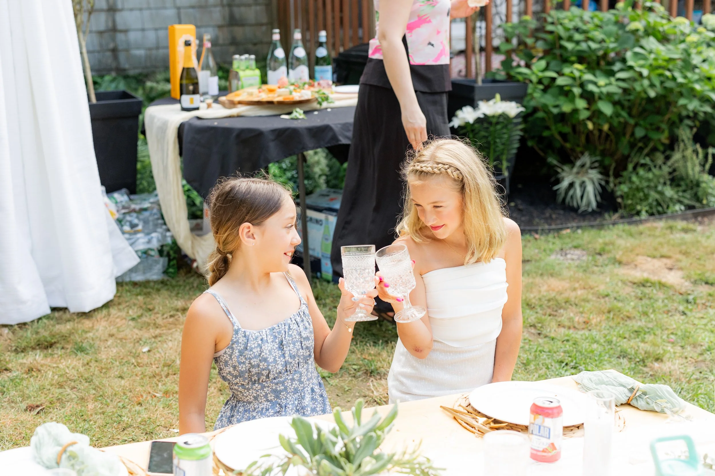 Elegant wedding reception design with soft neutral florals and candlelight