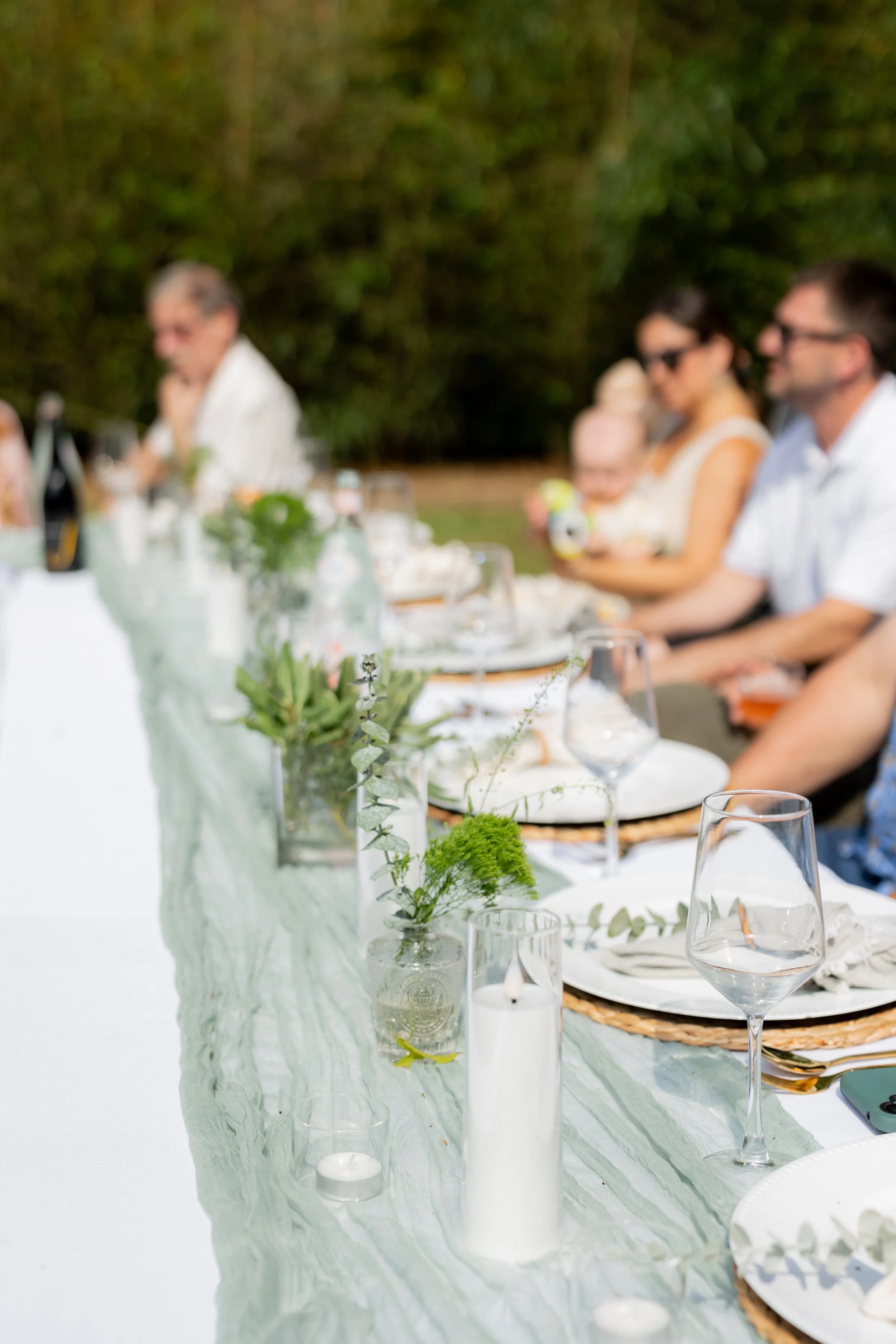 Elegant wedding reception design with soft neutral florals and candlelight