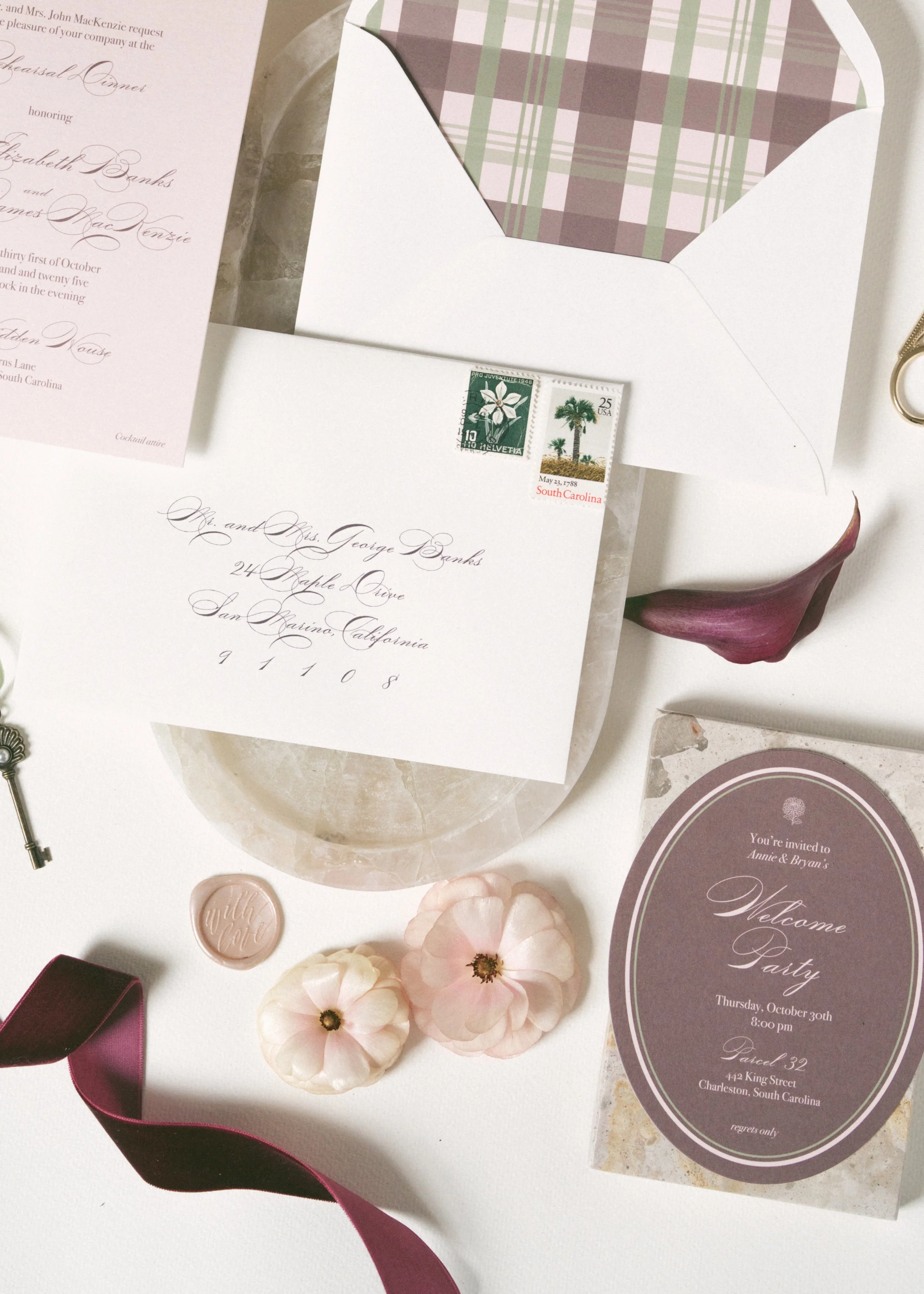      

 
   Hidden House Styled Shoot   Styled shoot in collaboration with Custom Vows by Casey and East Coast Creative at The Hidden House in Charleston, SC.  photography by @lorahleahmariephotography and @ashdingessphoto 
 




















  
 