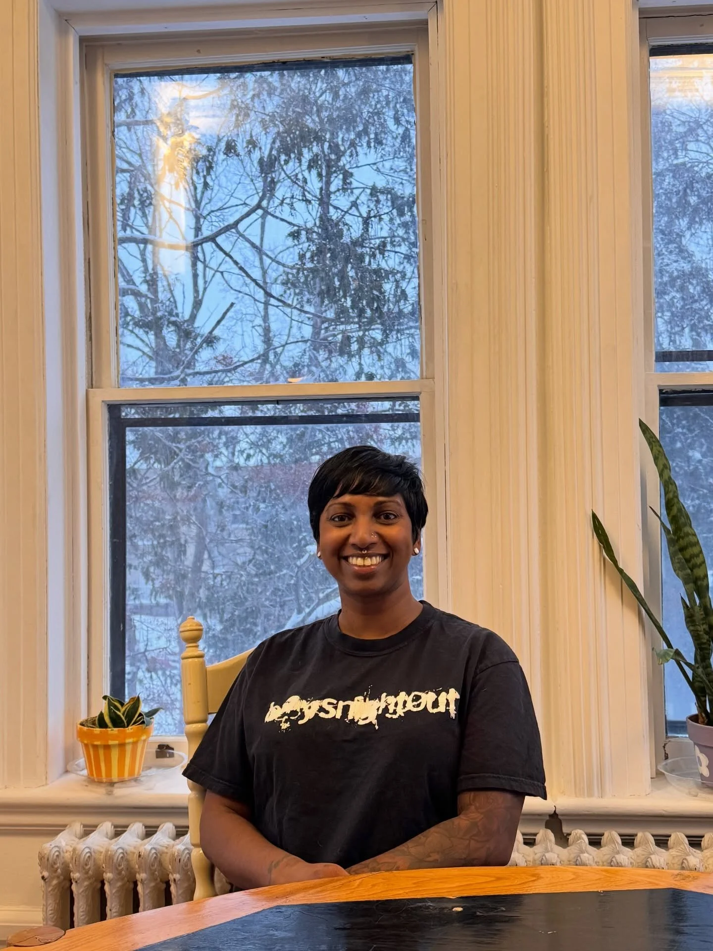 🧘&zwj;♀️ Meet Our Yoga Instructor: Des 🧘&zwj;♂️
Meet Des, our wonderful Yoga instructor at Sadleir House. 💛
Des (they/them) is a yoga therapist in training whose intention during each practice is for participants to rest. Their practices are gentl