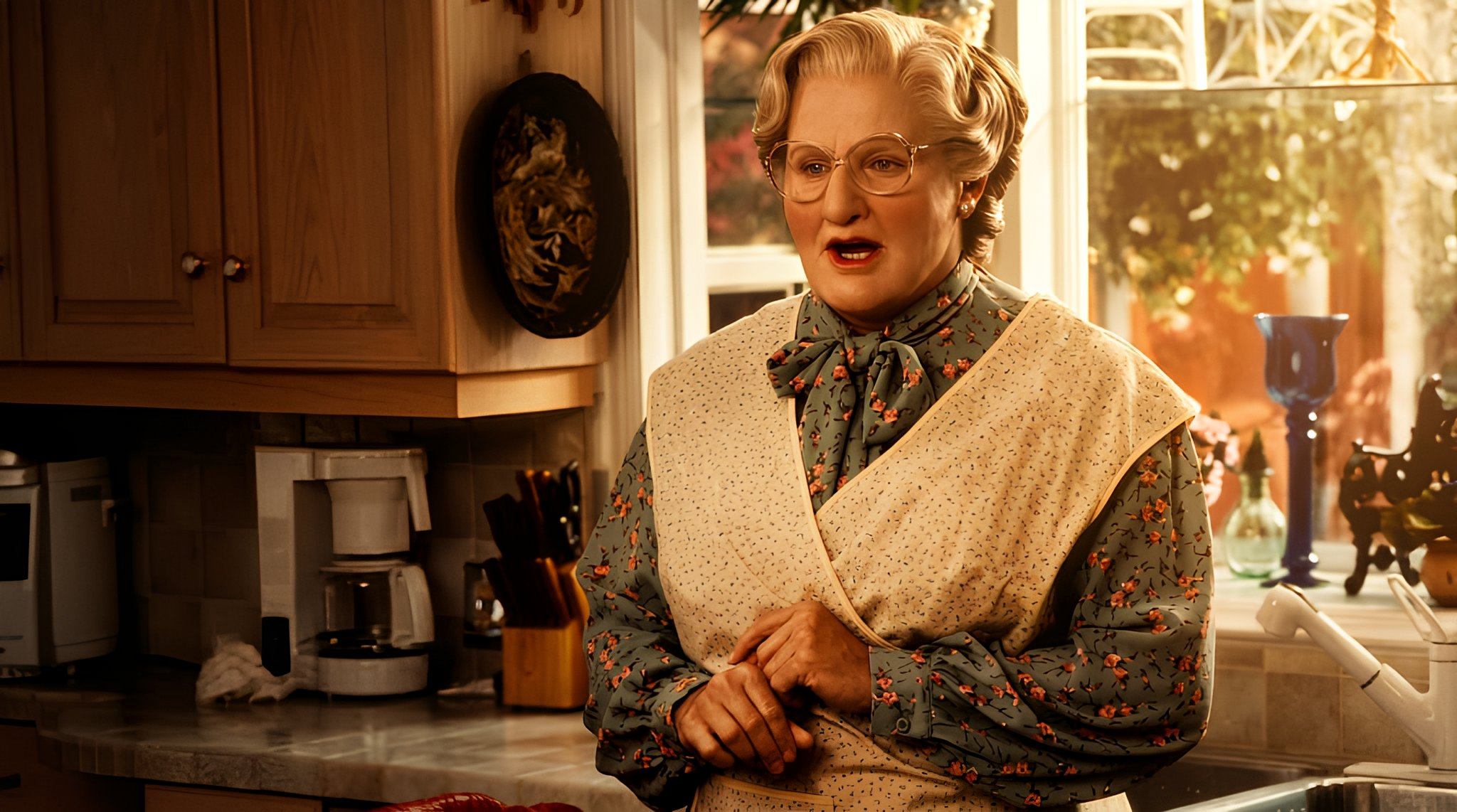 Mrs. Doubtfire 1993 - Ranking Every Robin Williams Movie