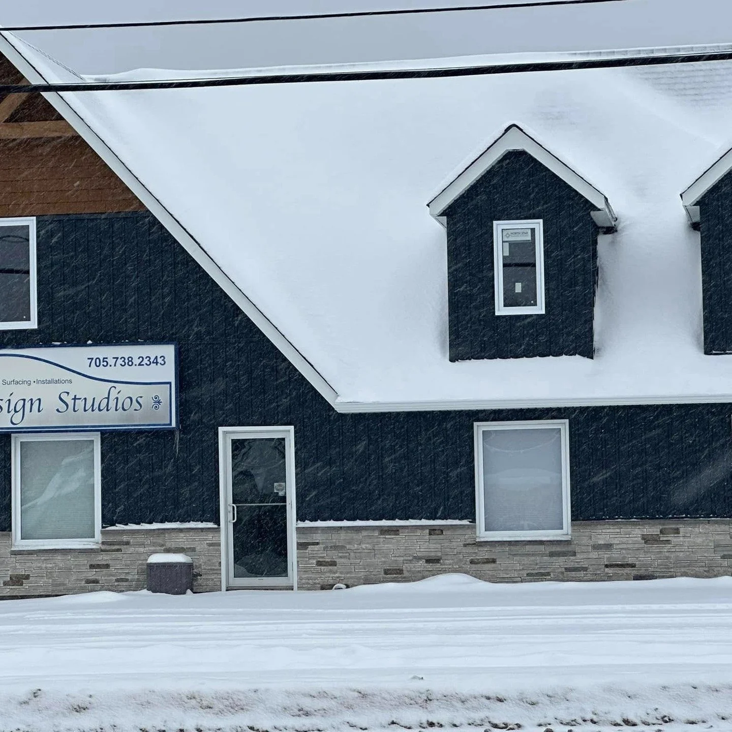 Full exterior transformation of Kitchen Design Studio&rsquo;s Bobcaygeon office using #versettastone #gentekbuildingproducts