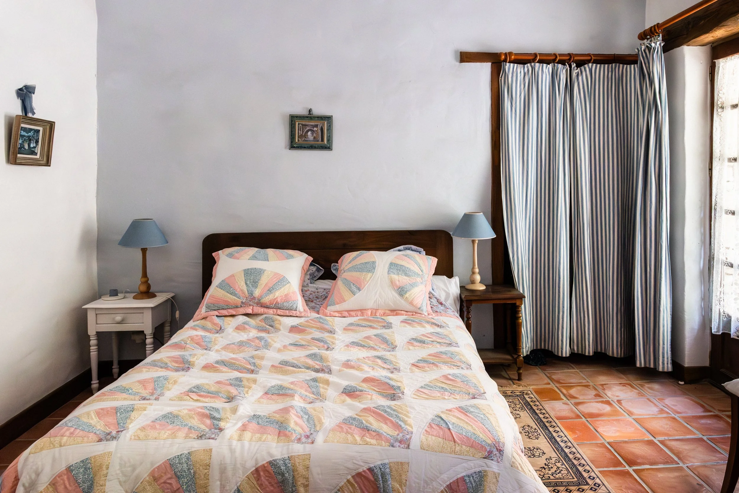 Chambre 1 - 1.JPG