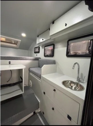 Decamp Bigbox, Trailchasers, truck camper, slide-in camper, overland camper, off-road camper, pickup camper shell, Demountable Camper. The Decamp Bigbox turns your pickup into a high-performance overland machine. Discover the full range at Trailchase